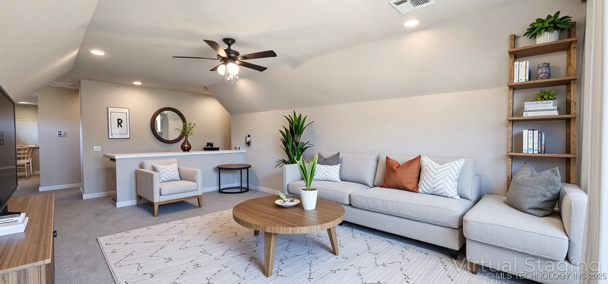 1007 E Delmar Place Property Photo 44