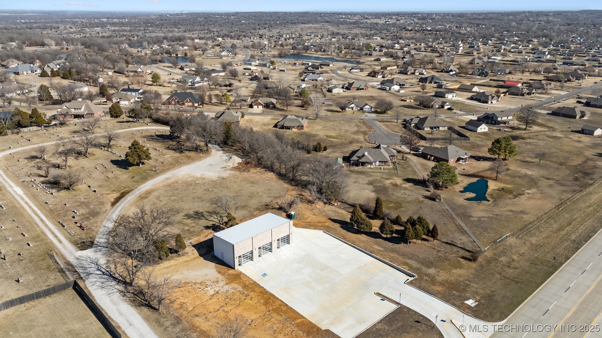 17983 E 116th Street N Property Photo 1