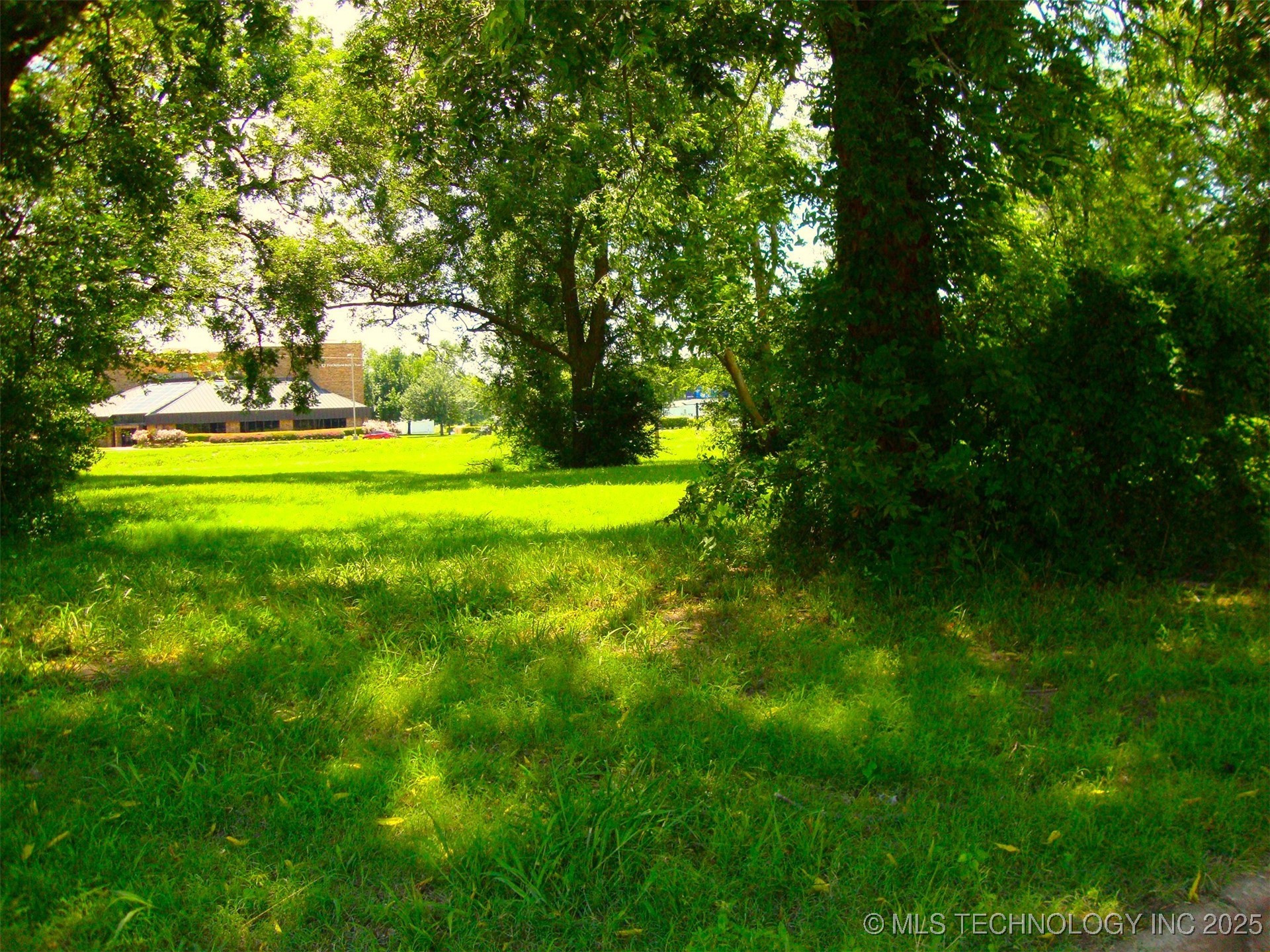 600 E 7th Street Property Photo 1