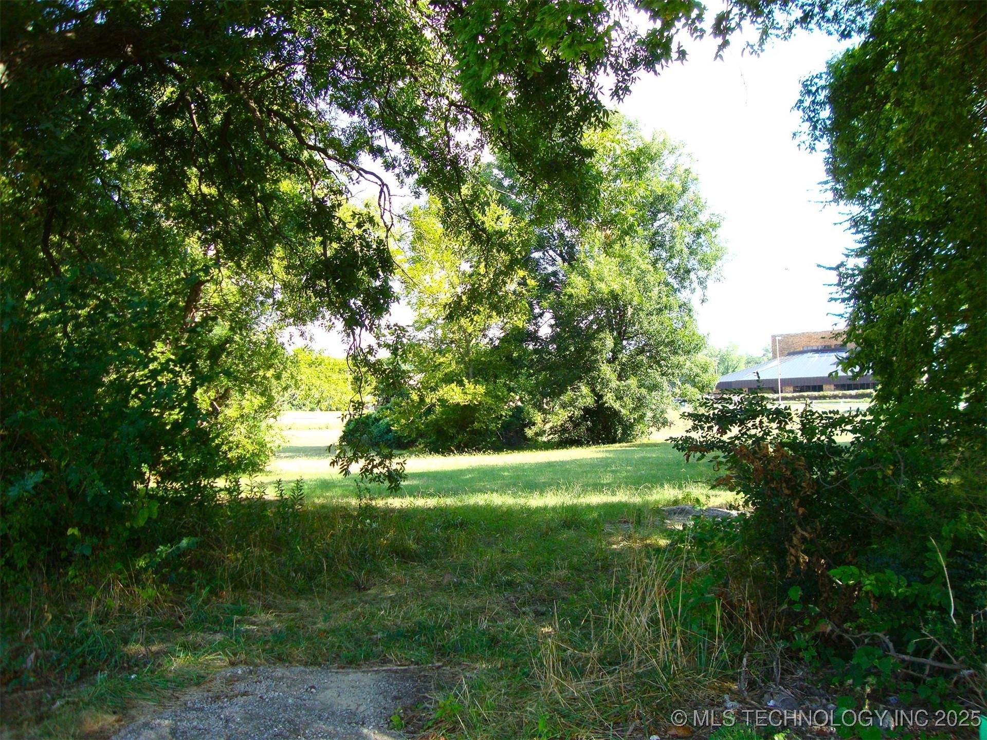 600 E 7th Street Property Photo 6