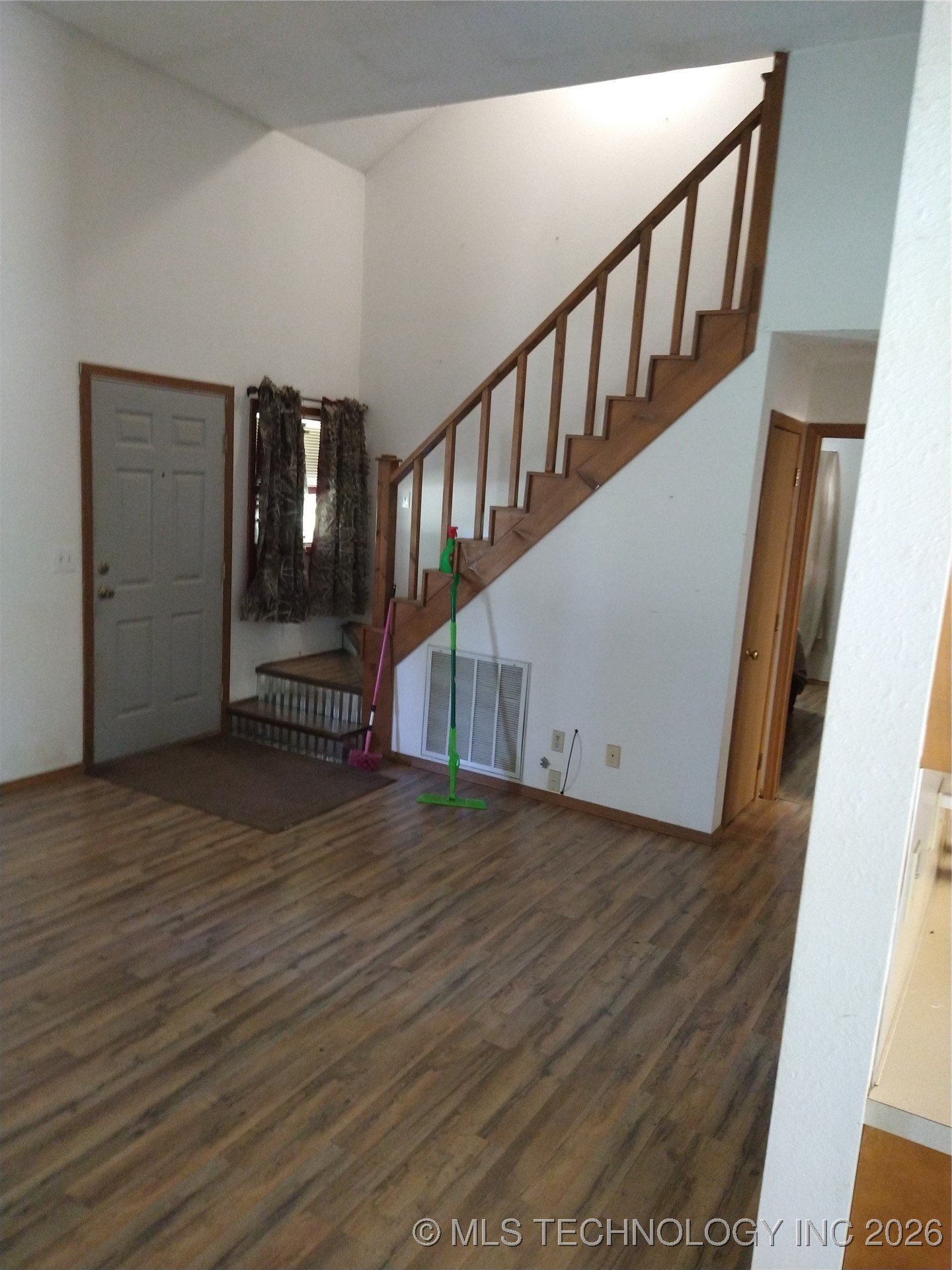 10670 S 4200 Road S Property Photo 8