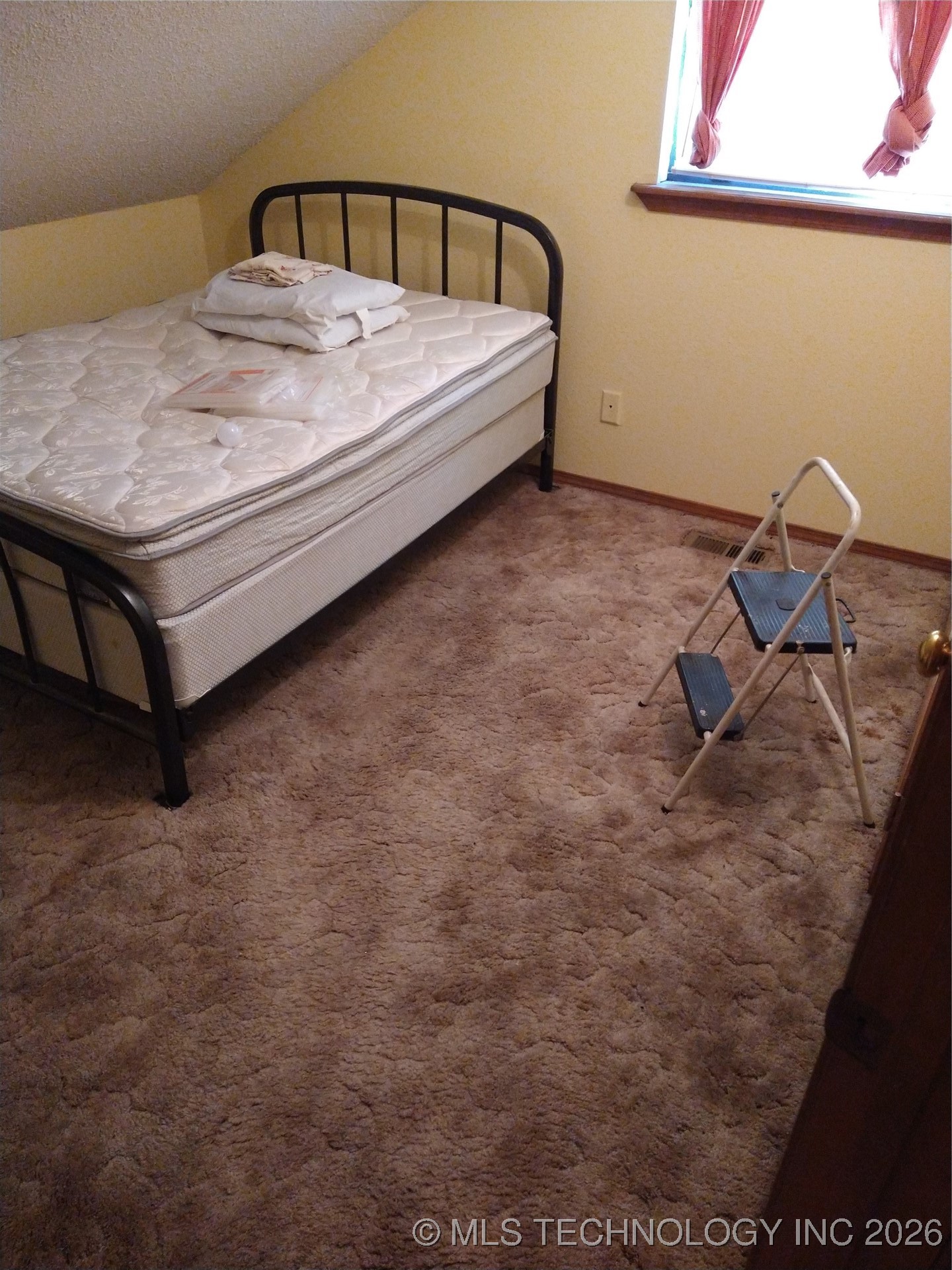 10670 S 4200 Road S Property Photo 12