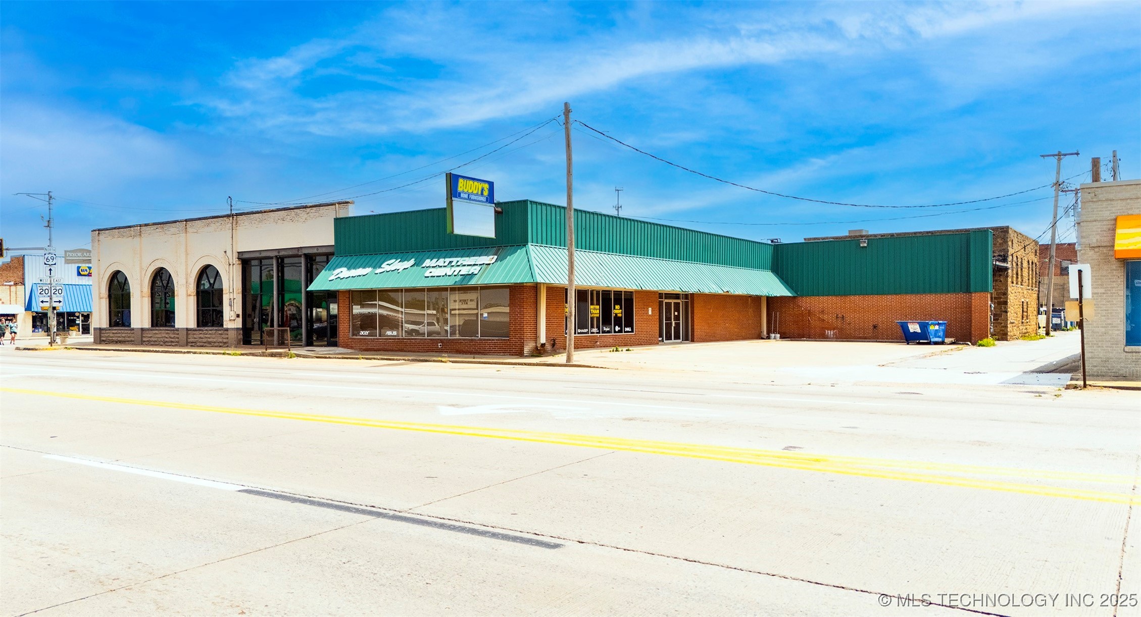 104 E Graham Avenue Property Photo 3