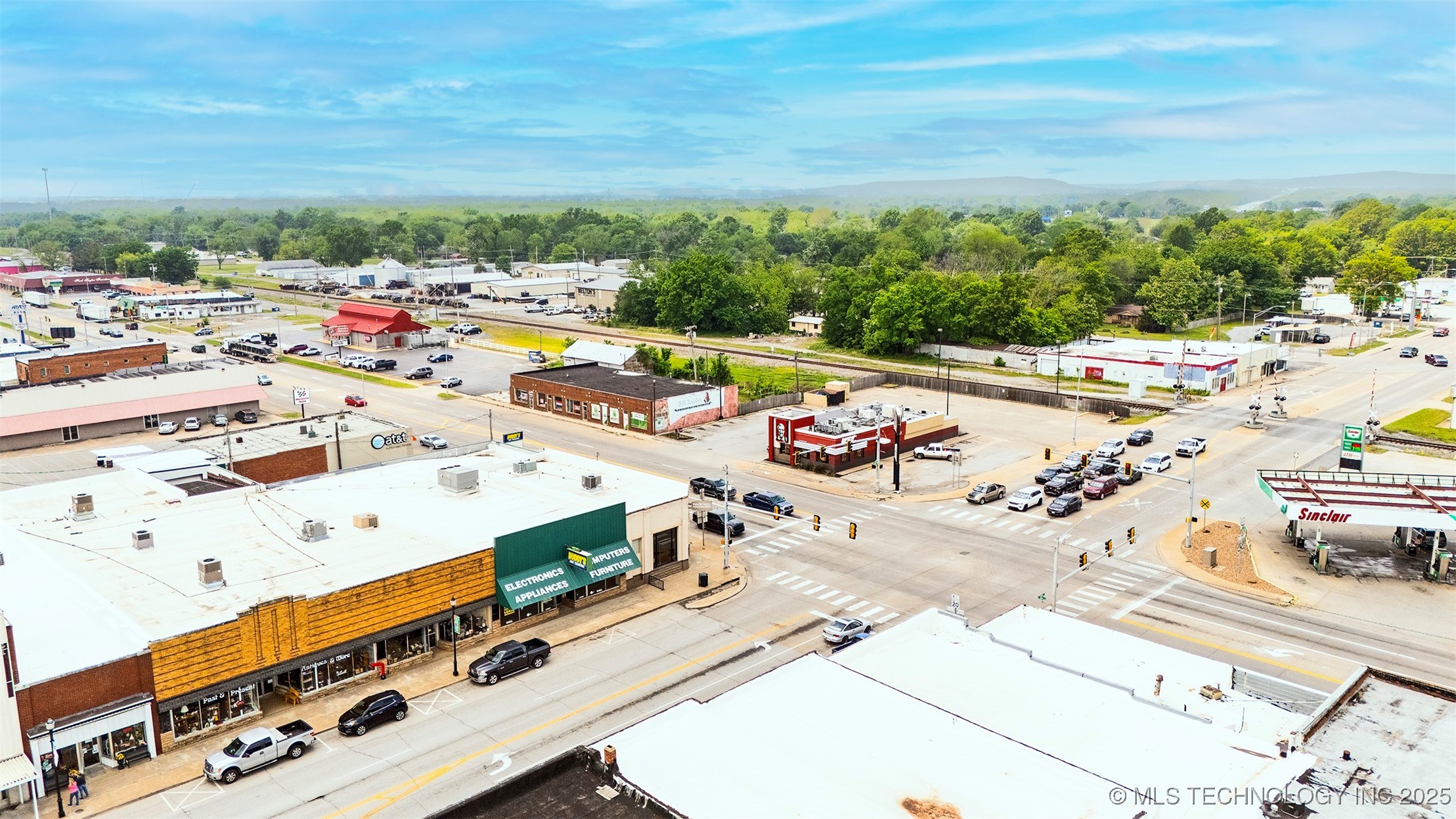 104 E Graham Avenue Property Photo 13