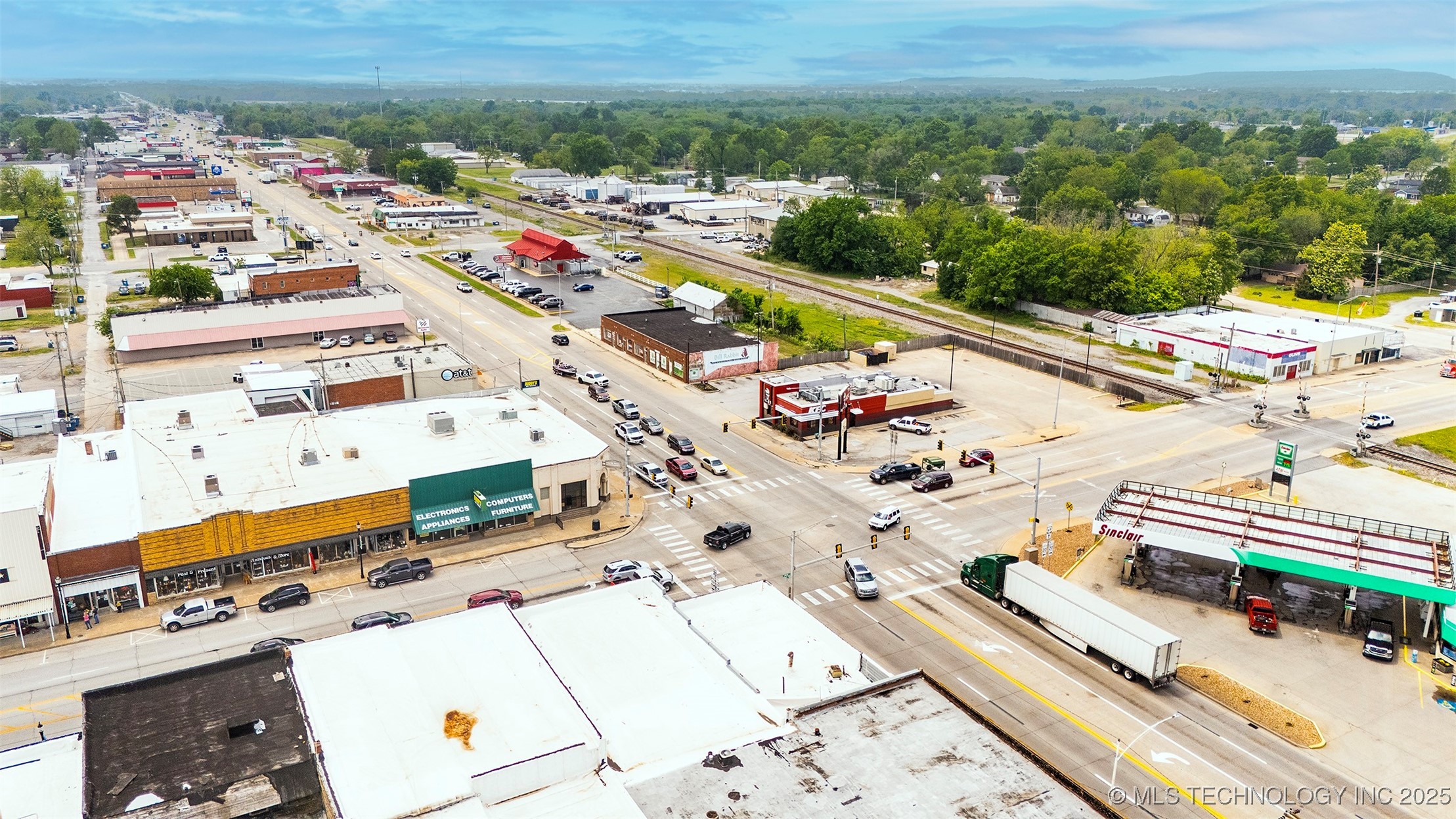 104 E Graham Avenue Property Photo 14