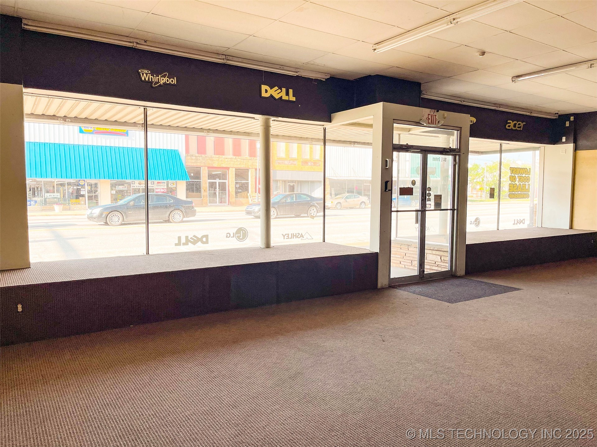 104 E Graham Avenue Property Photo 21