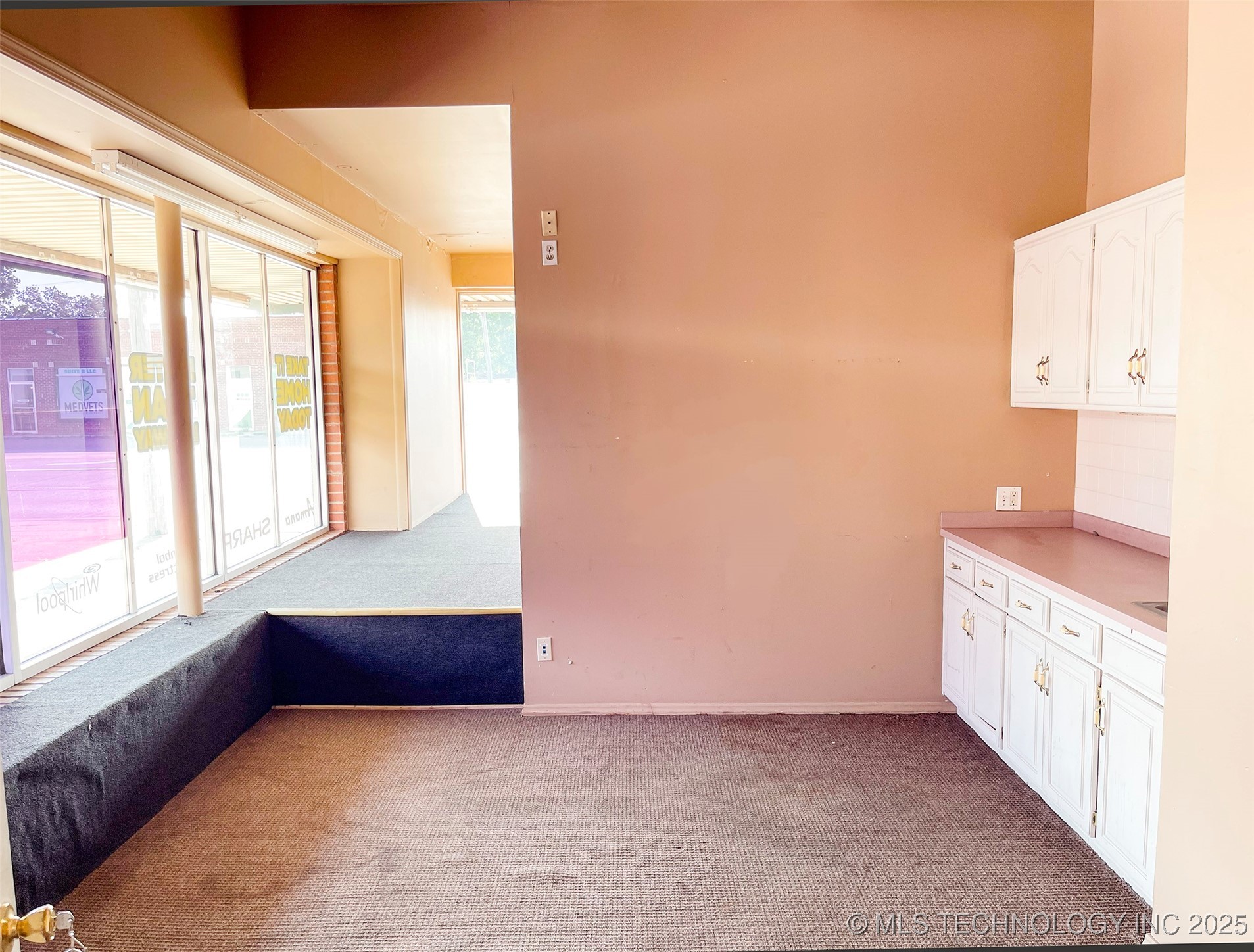 104 E Graham Avenue Property Photo 29