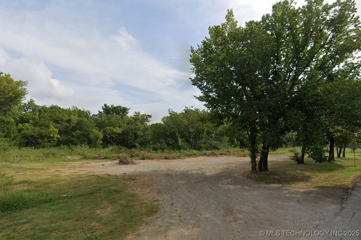 S Harvard Avenue Property Photo 5