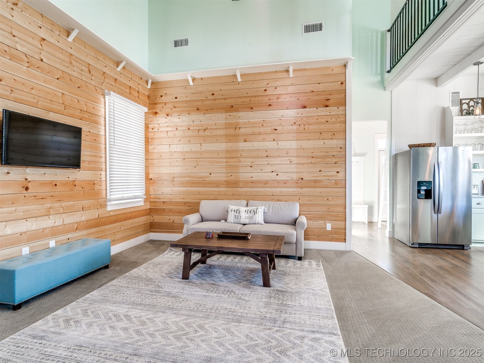 45 Center Lane S Property Photo 8