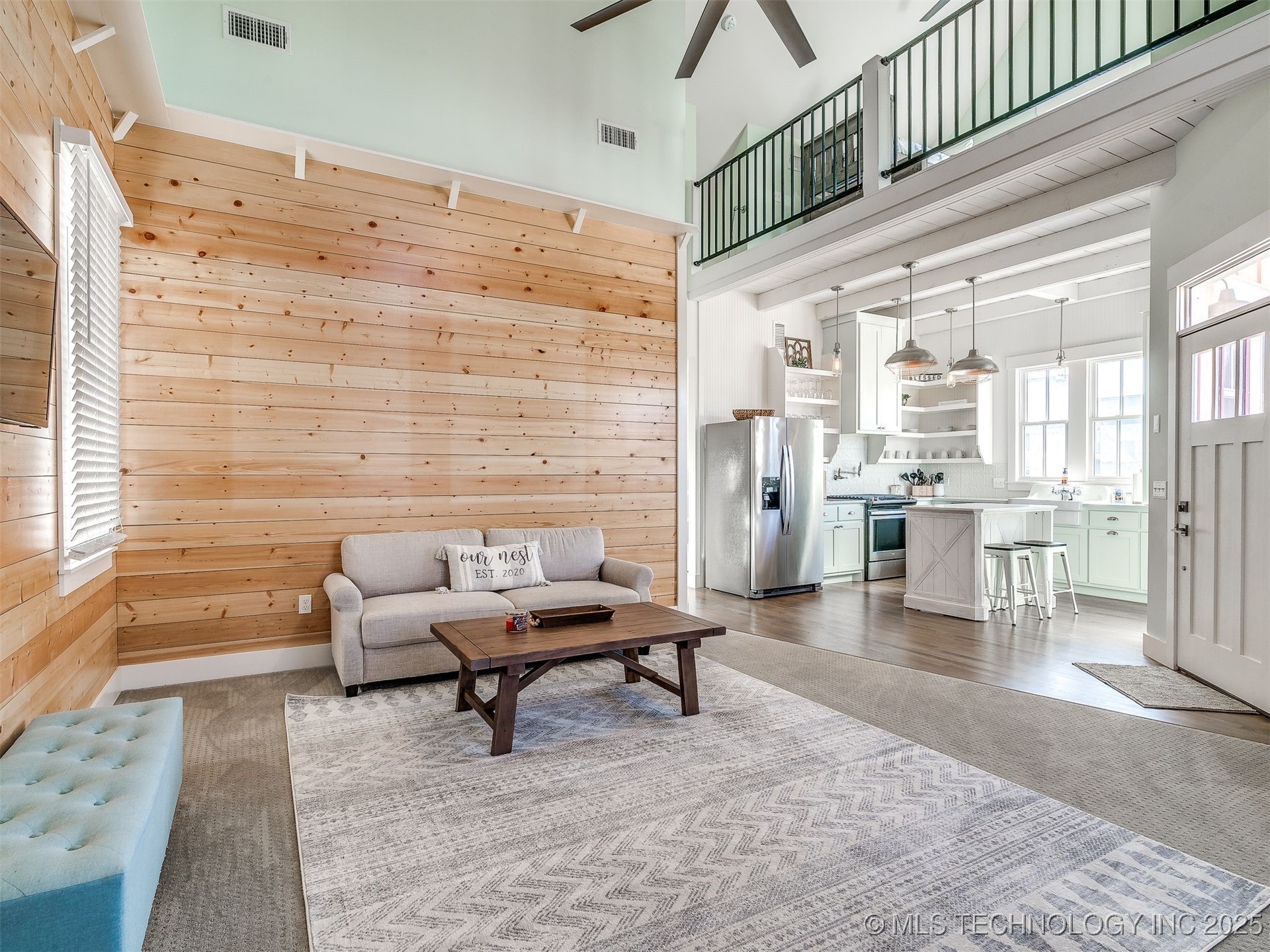 45 Center Lane S Property Photo 9