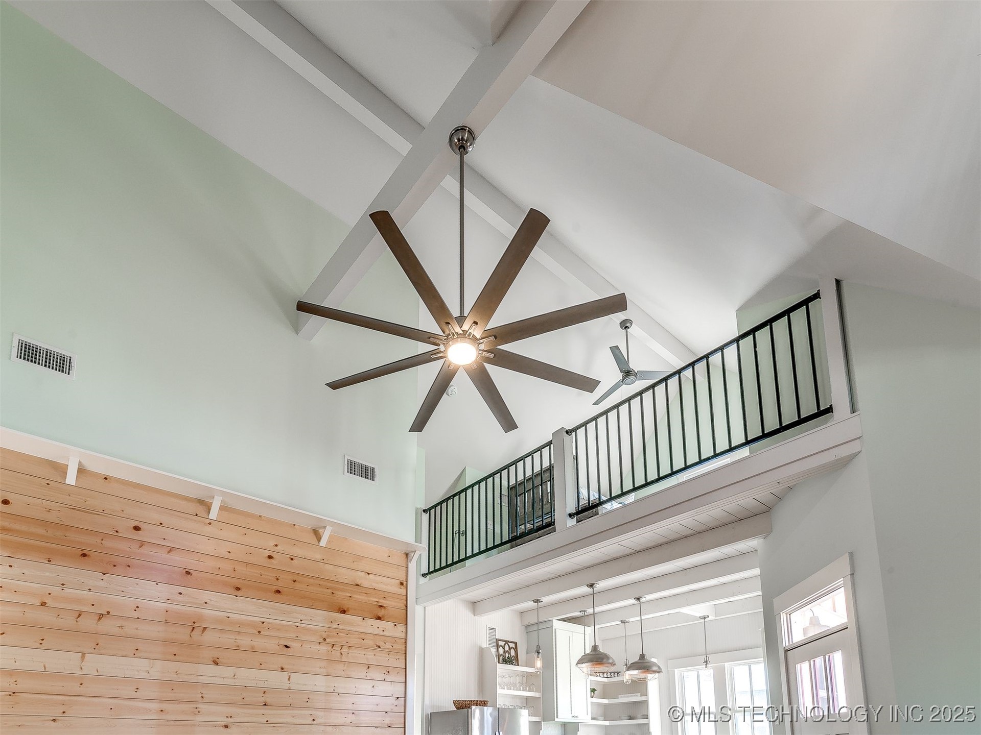 45 Center Lane S Property Photo 10