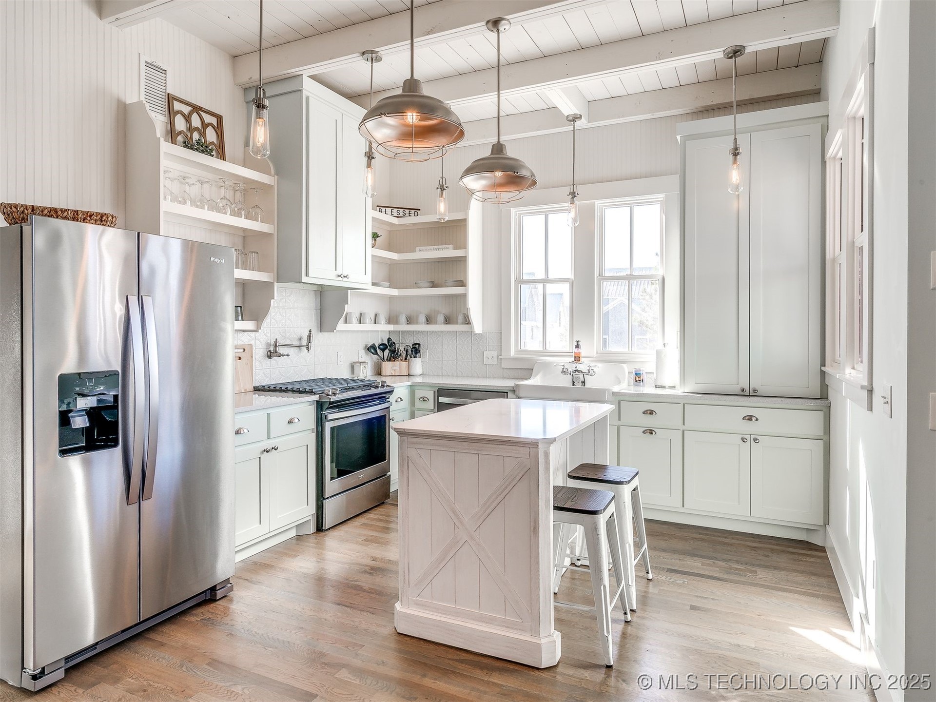 45 Center Lane S Property Photo 12