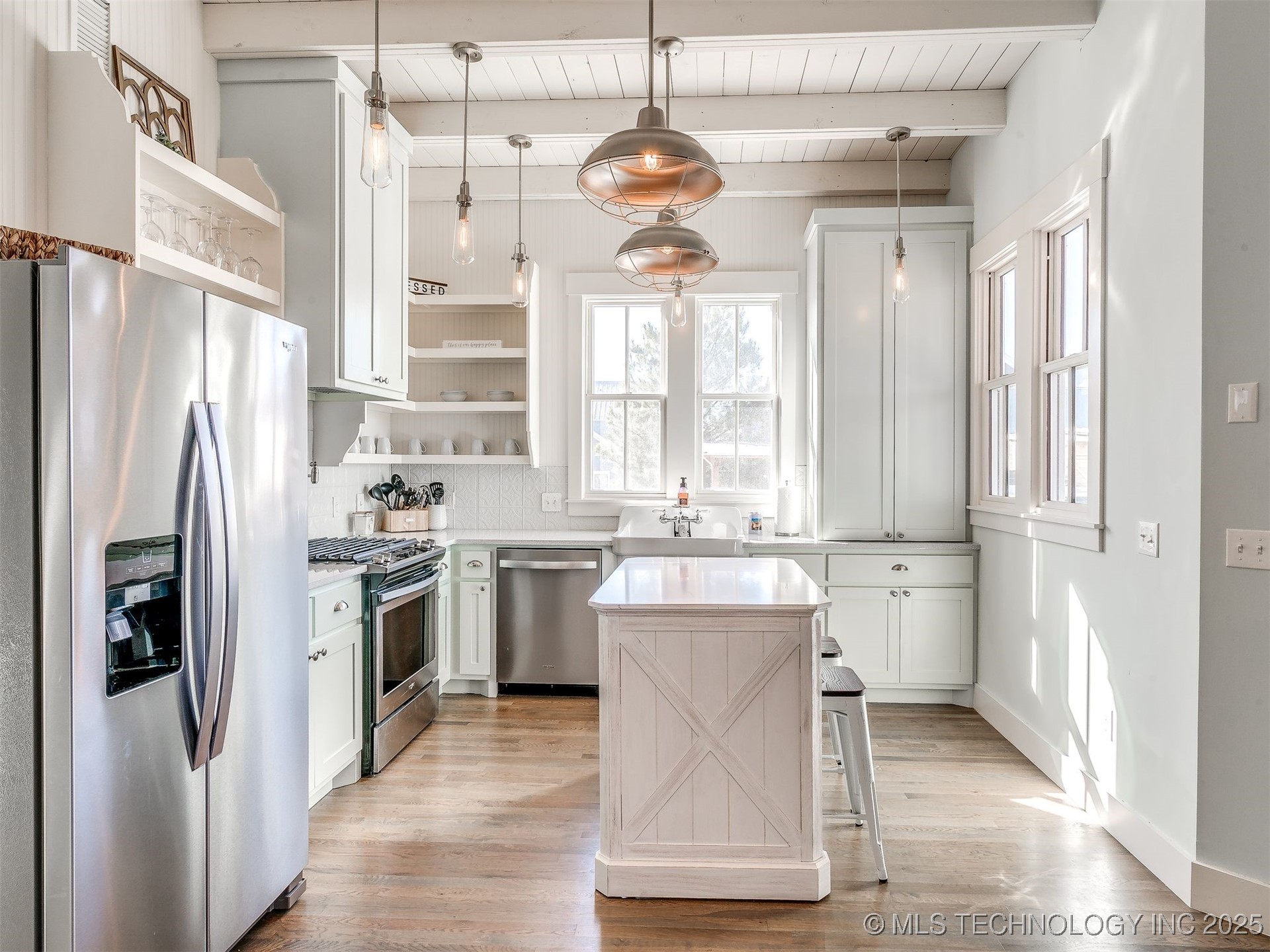 45 Center Lane S Property Photo 13