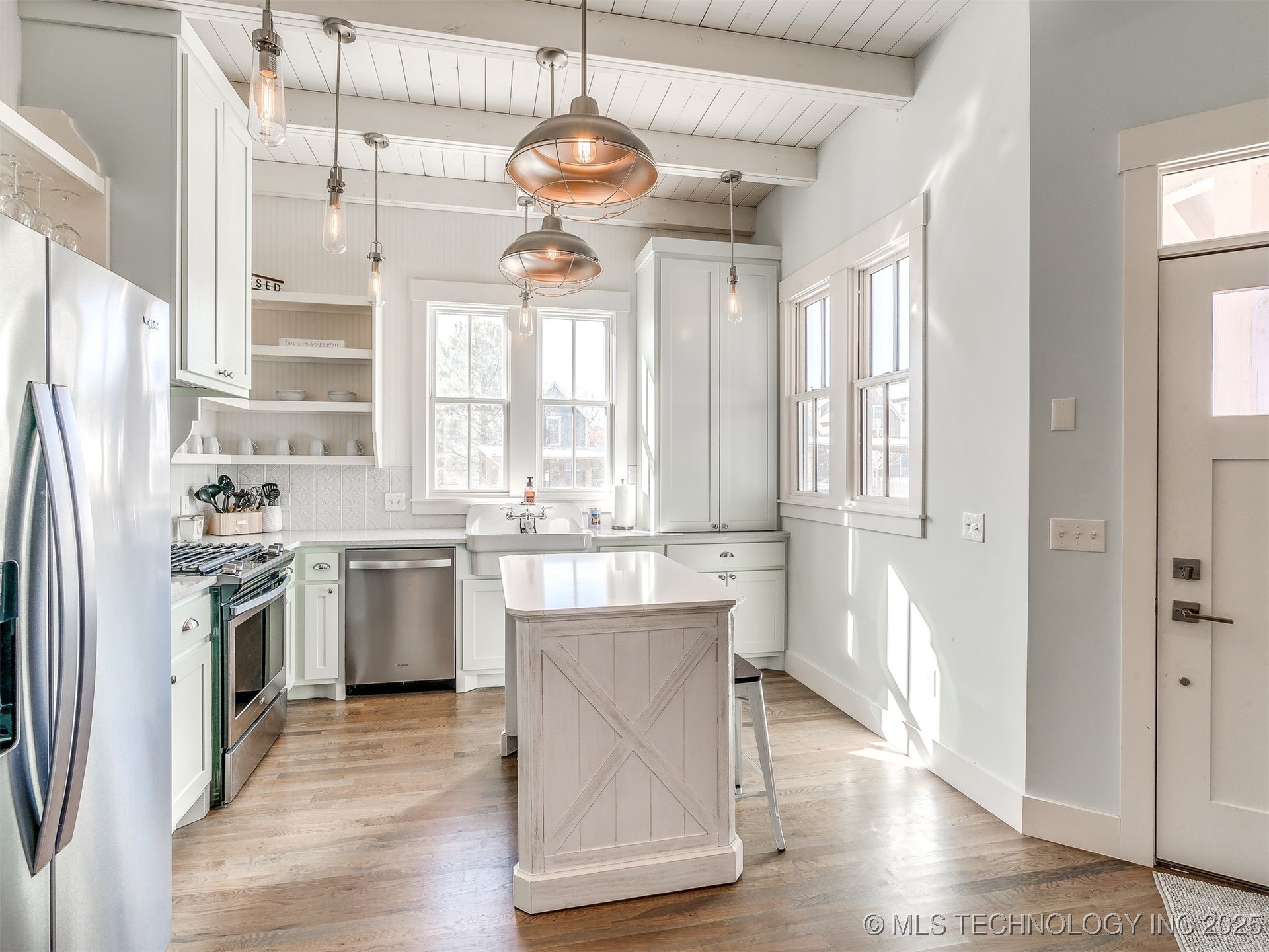 45 Center Lane S Property Photo 14