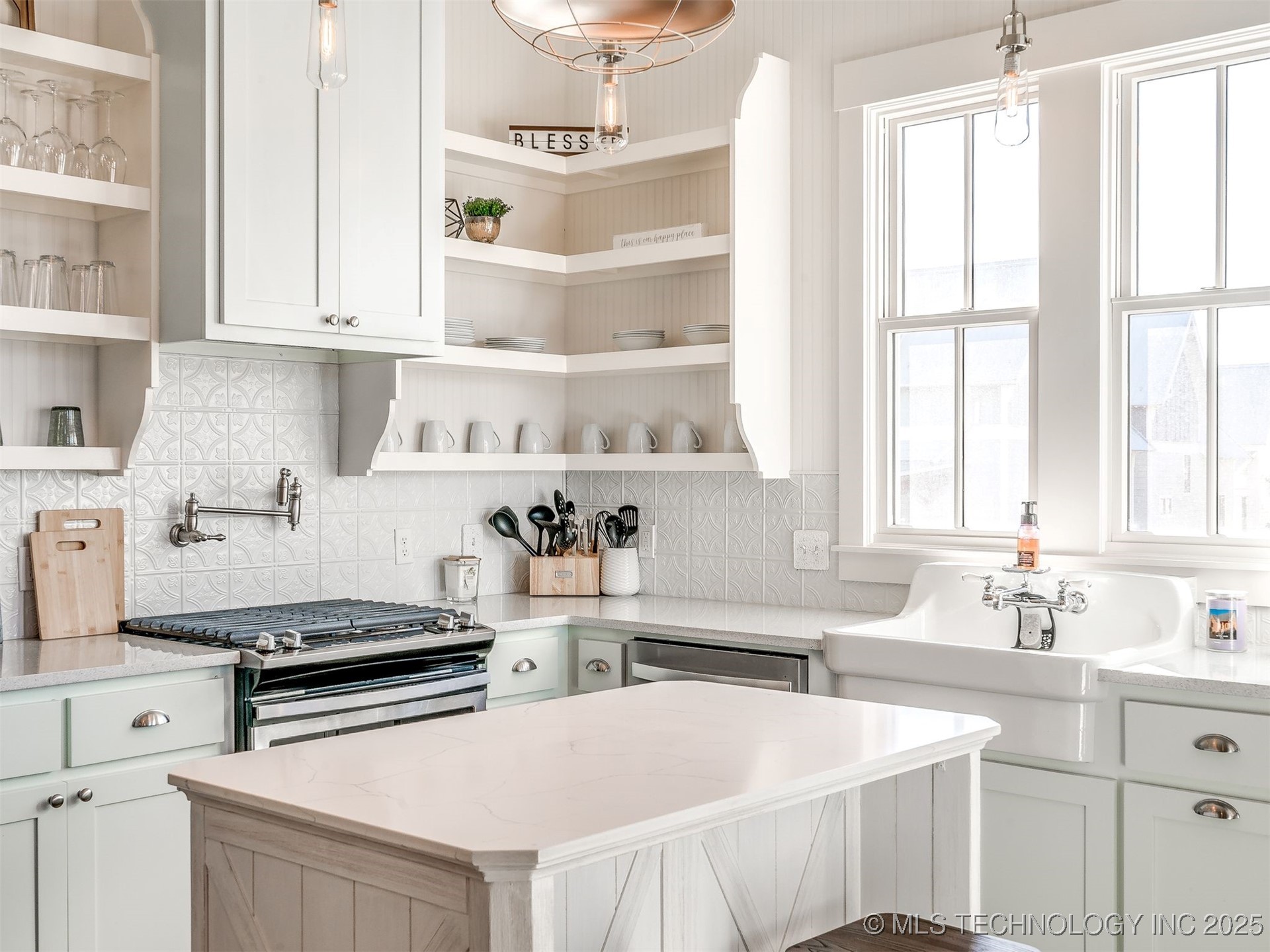 45 Center Lane S Property Photo 15