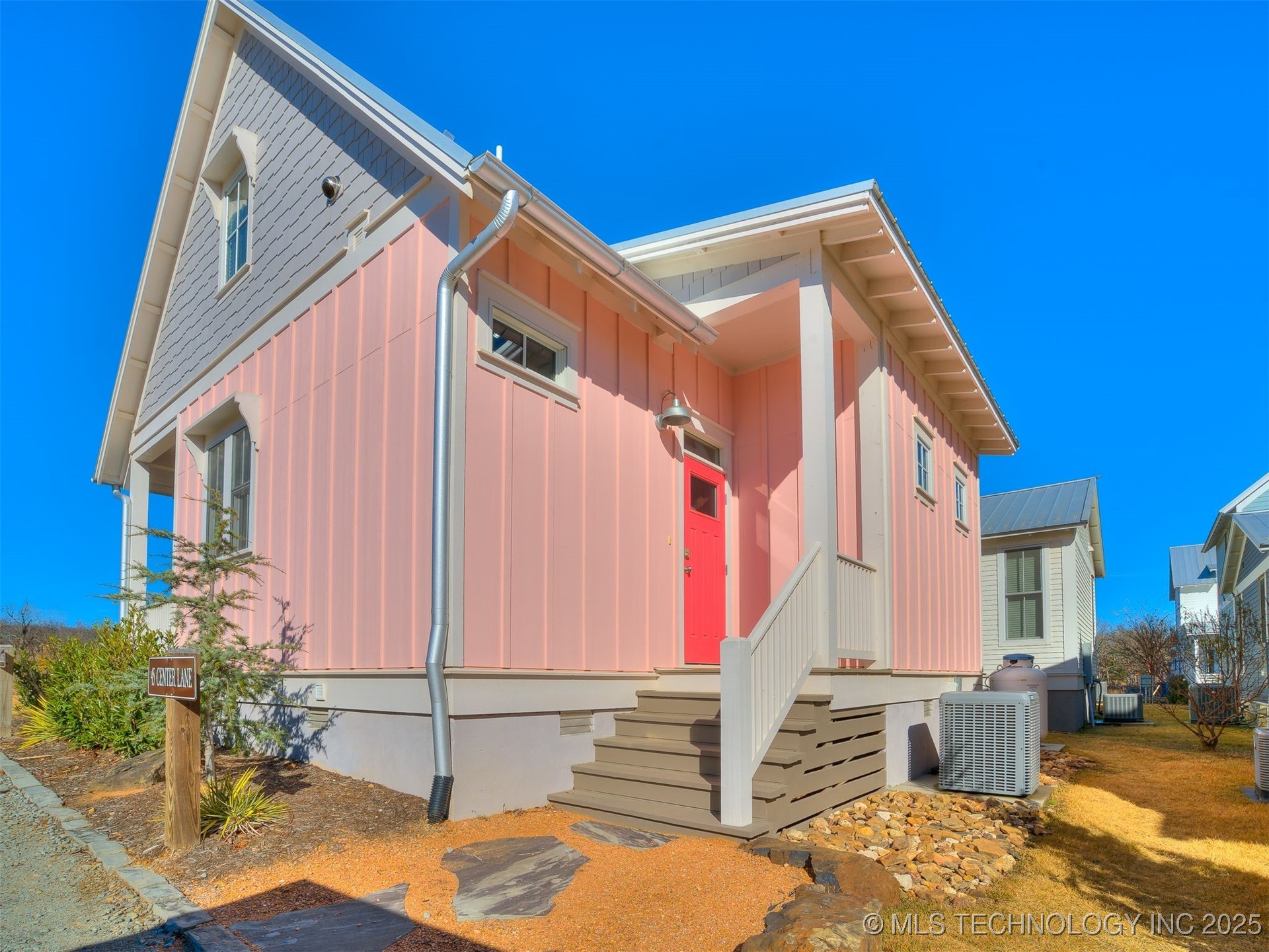 45 Center Lane S Property Photo 33