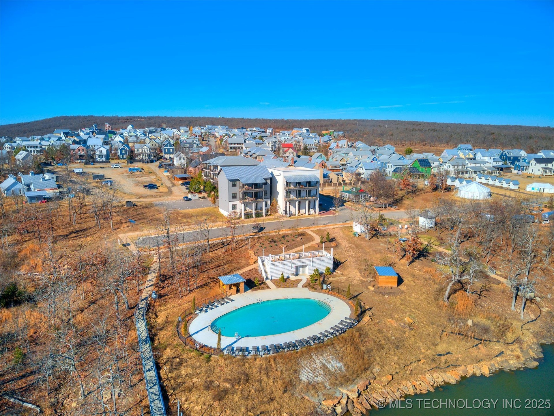 45 Center Lane S Property Photo 37