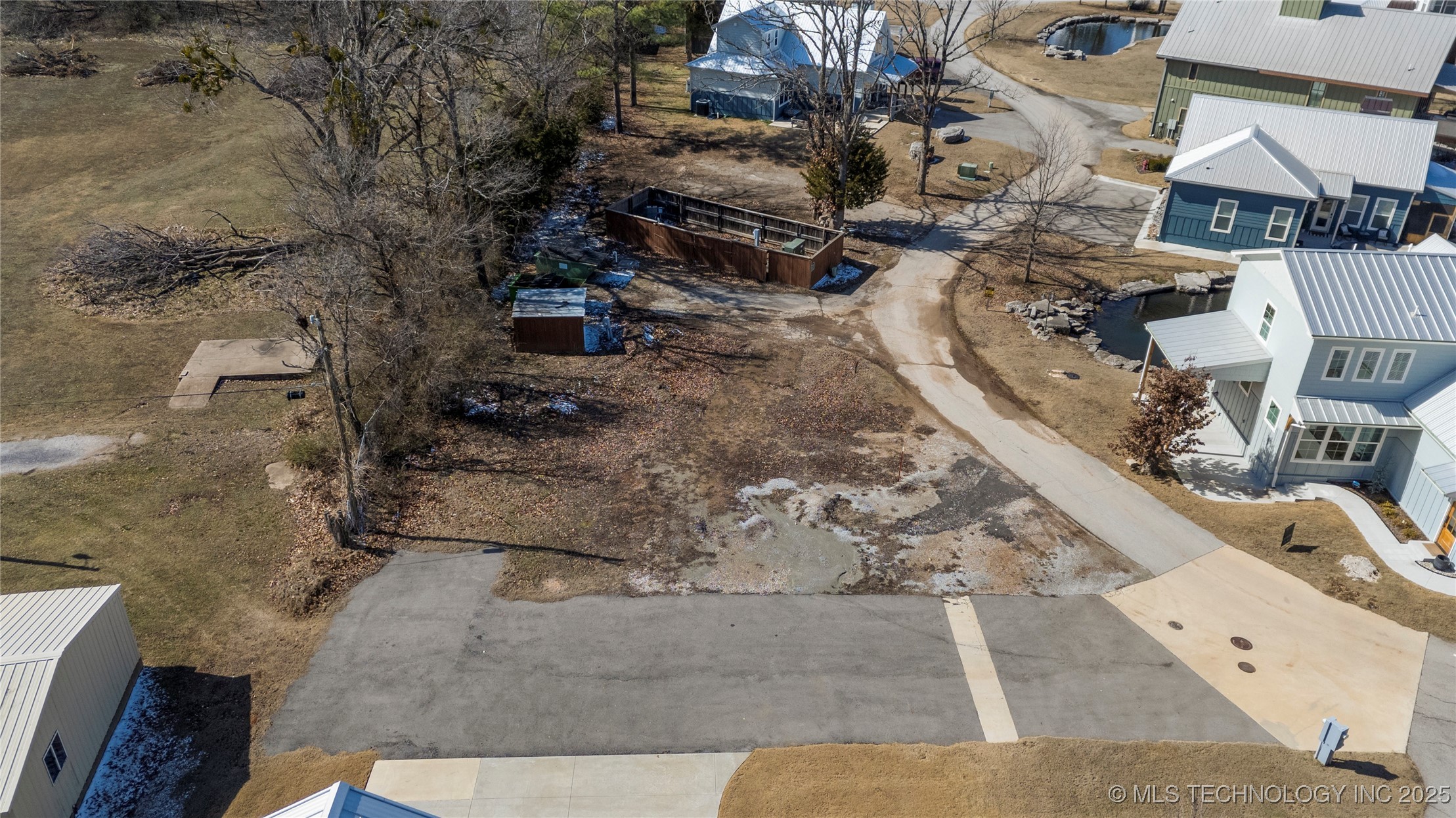 37214 S Cliff Crest Property Photo 6