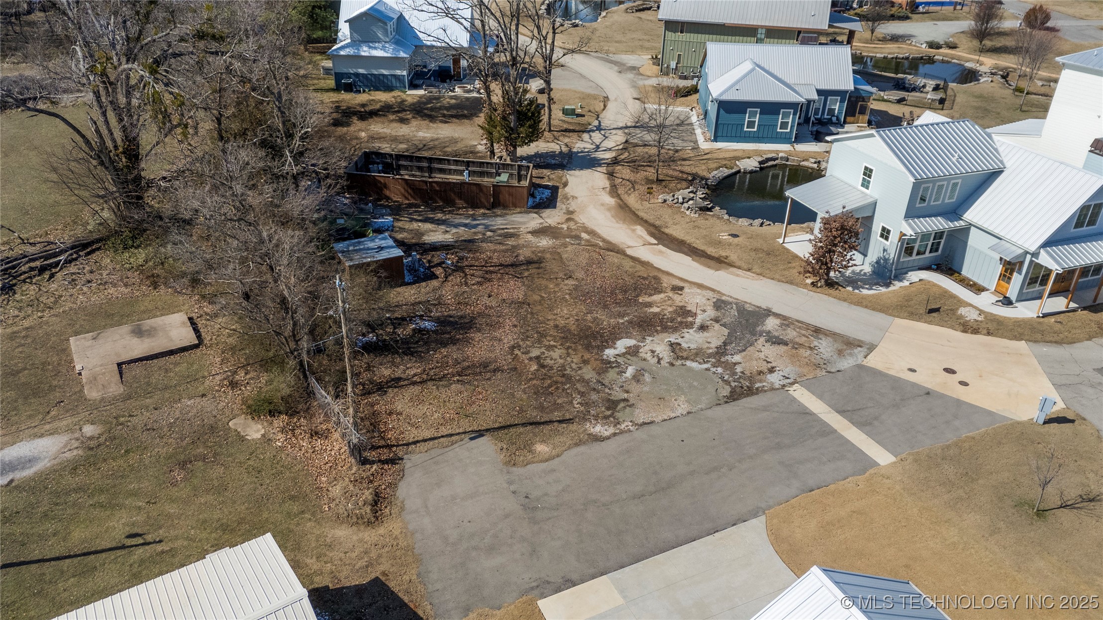 37214 S Cliff Crest Property Photo 7