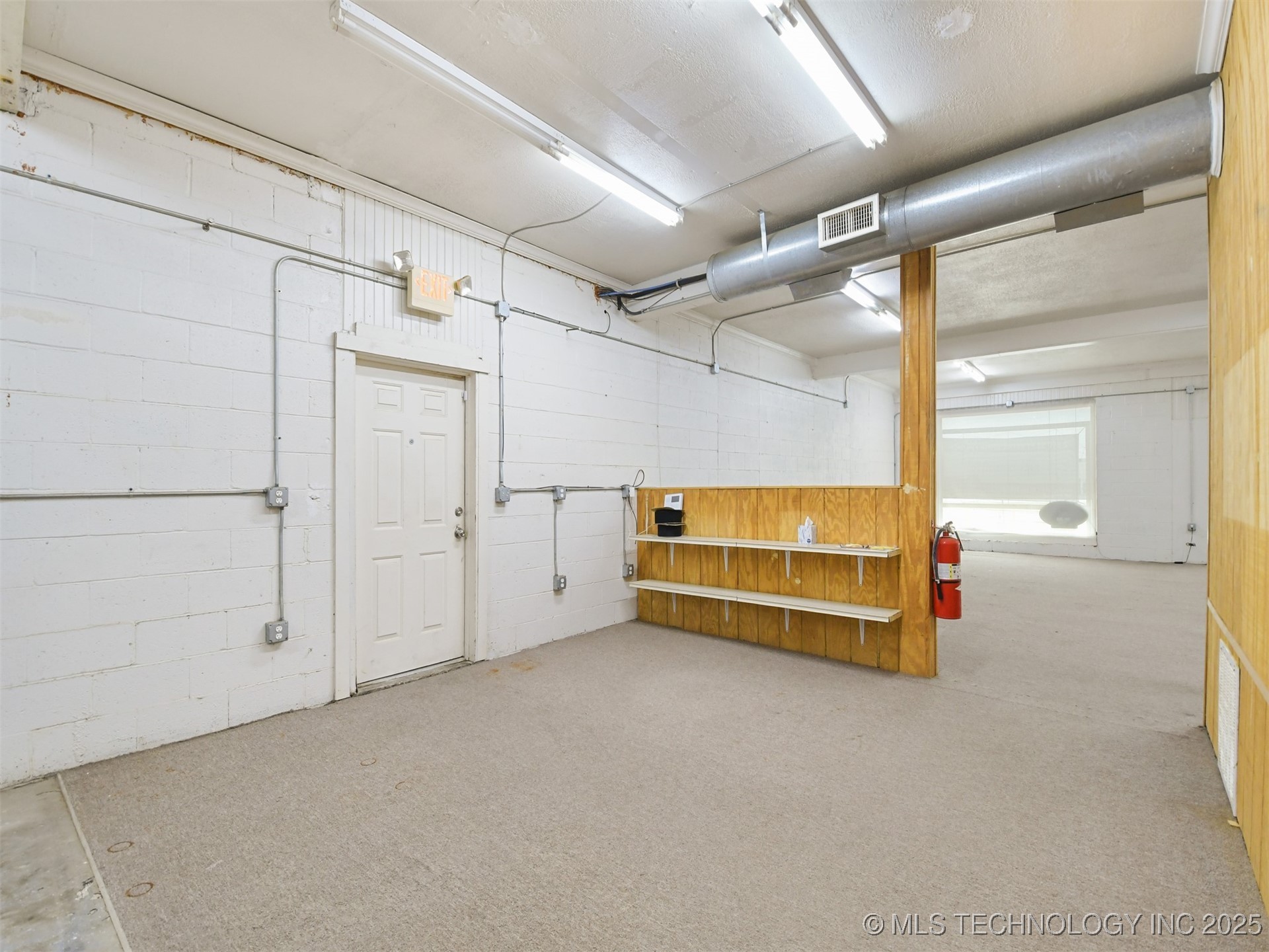 600 N Commerce Street Property Photo 12