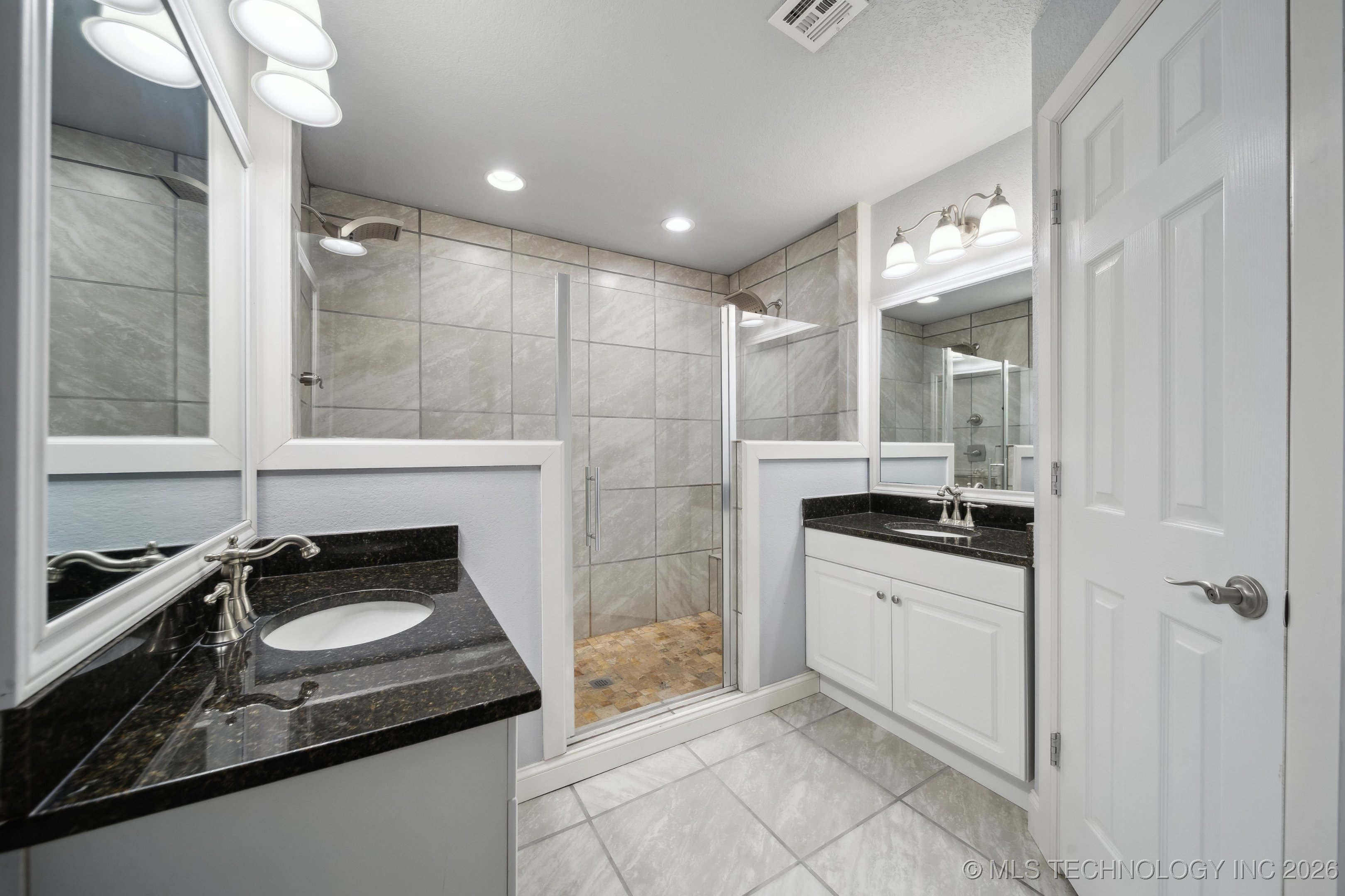 13433 S 125th East Avenue Property Photo 18