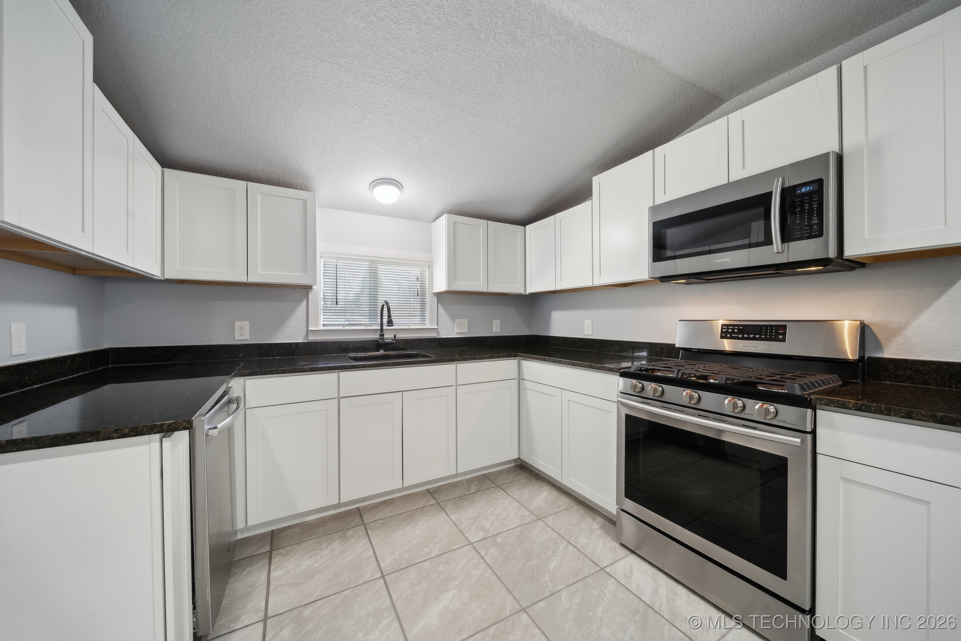 13433 S 125th East Avenue Property Photo 29