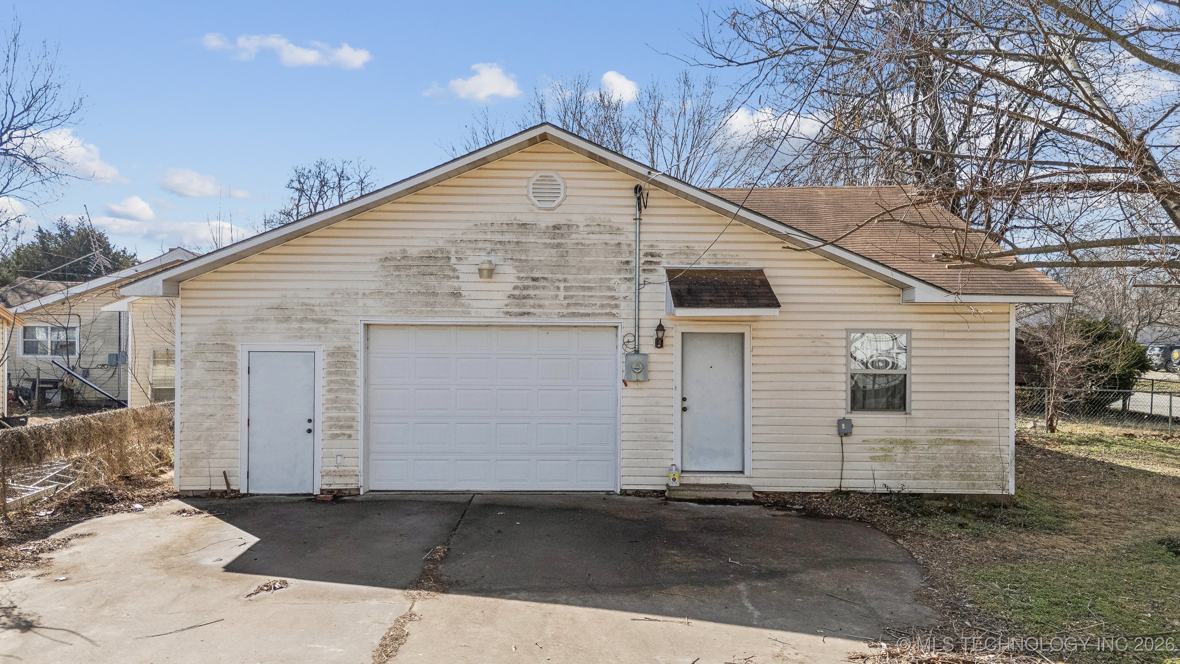 1121 W 9th Street Property Photo 27