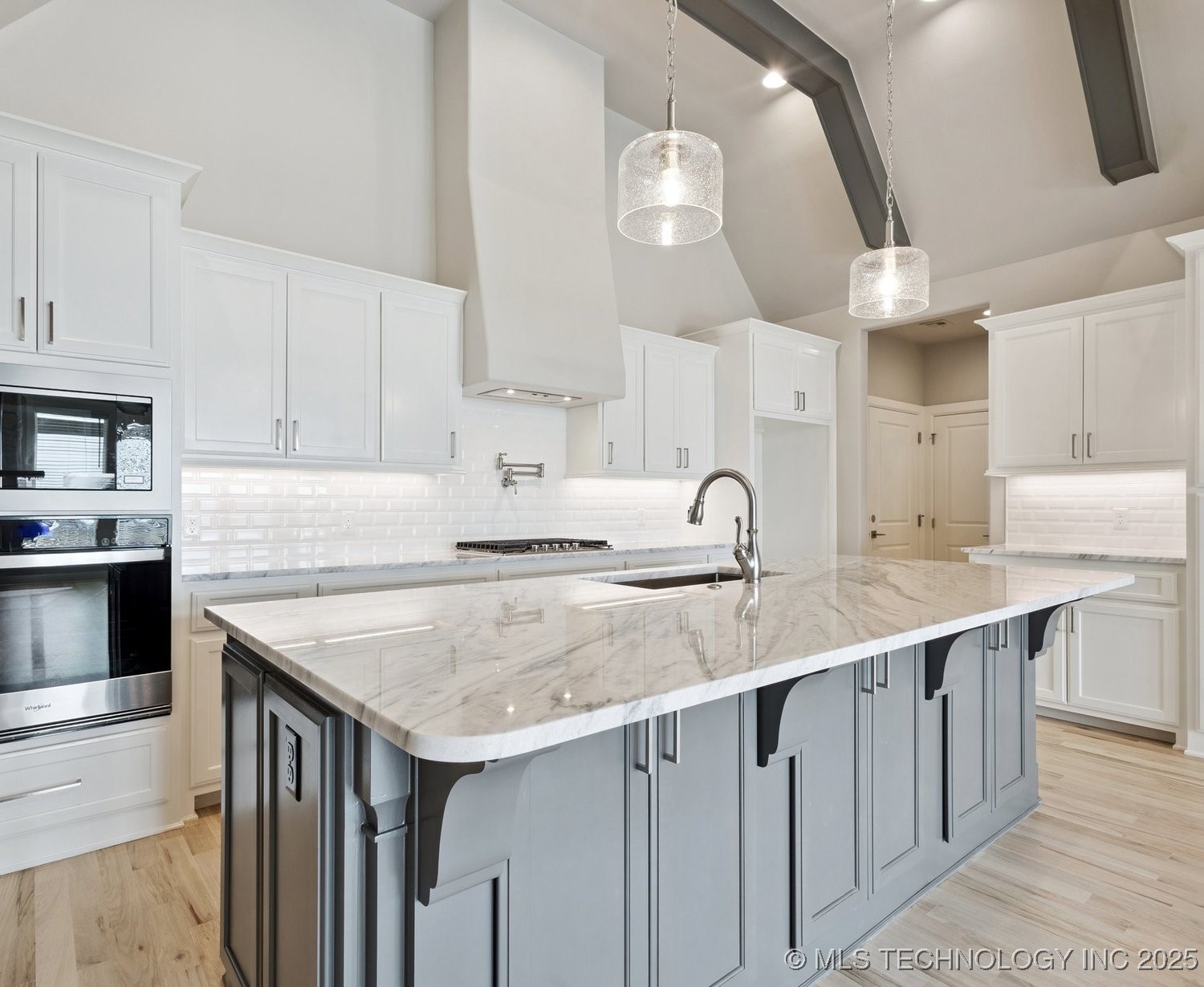 2719 W Van Buren Court Property Photo 9