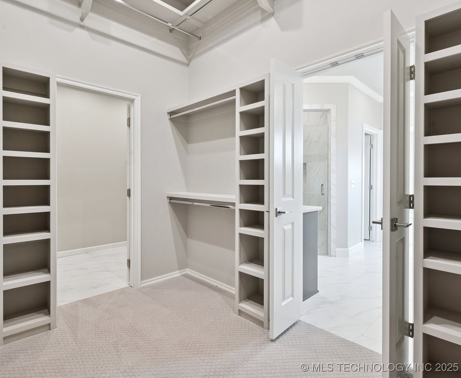 2719 W Van Buren Court Property Photo 19