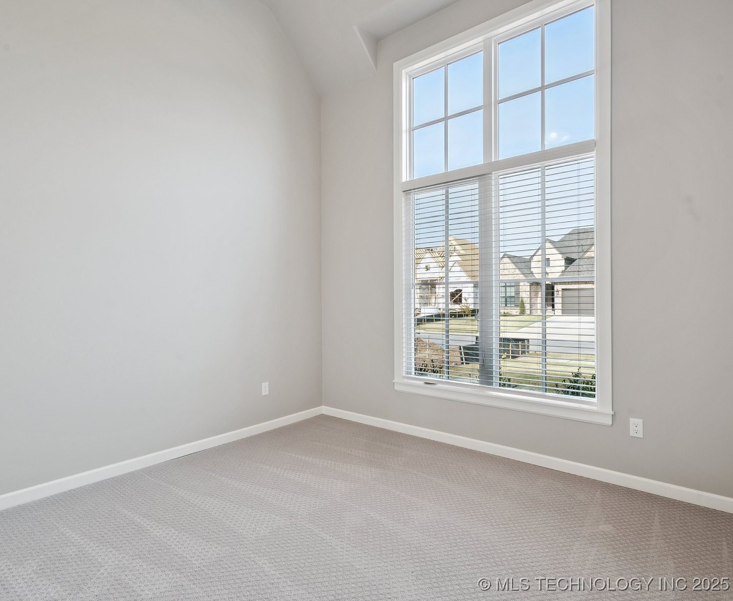 2719 W Van Buren Court Property Photo 21