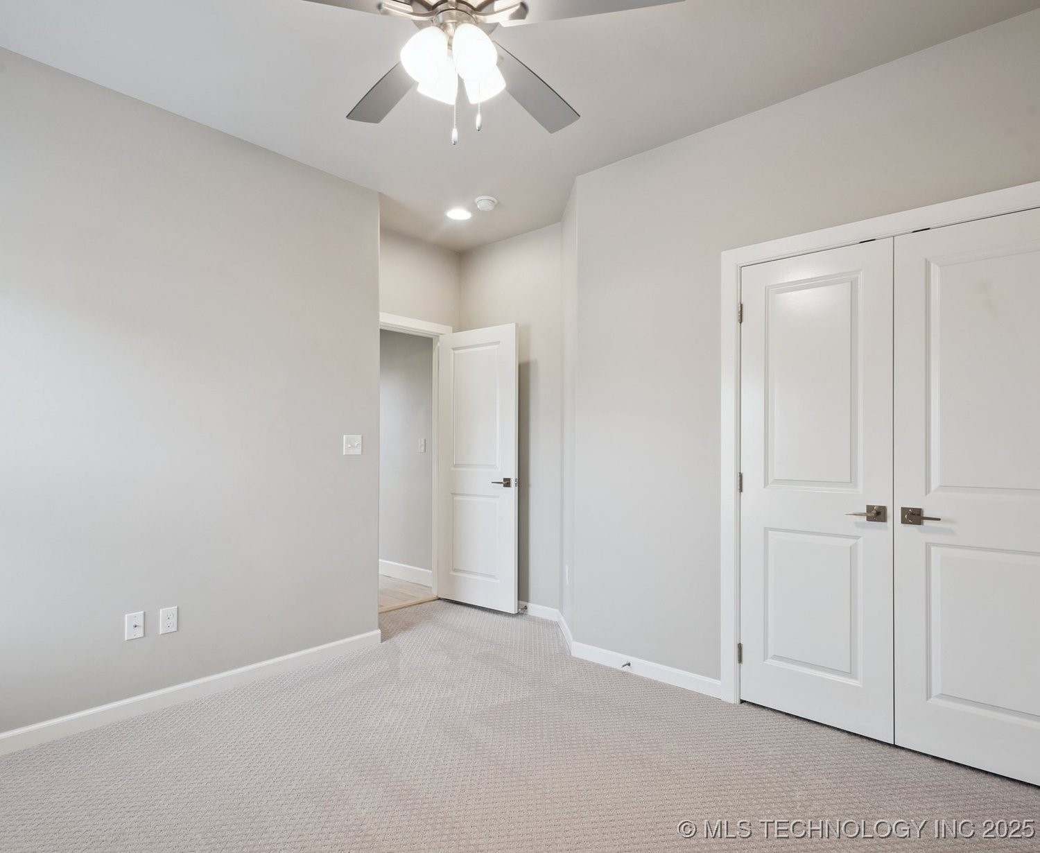 2719 W Van Buren Court Property Photo 22