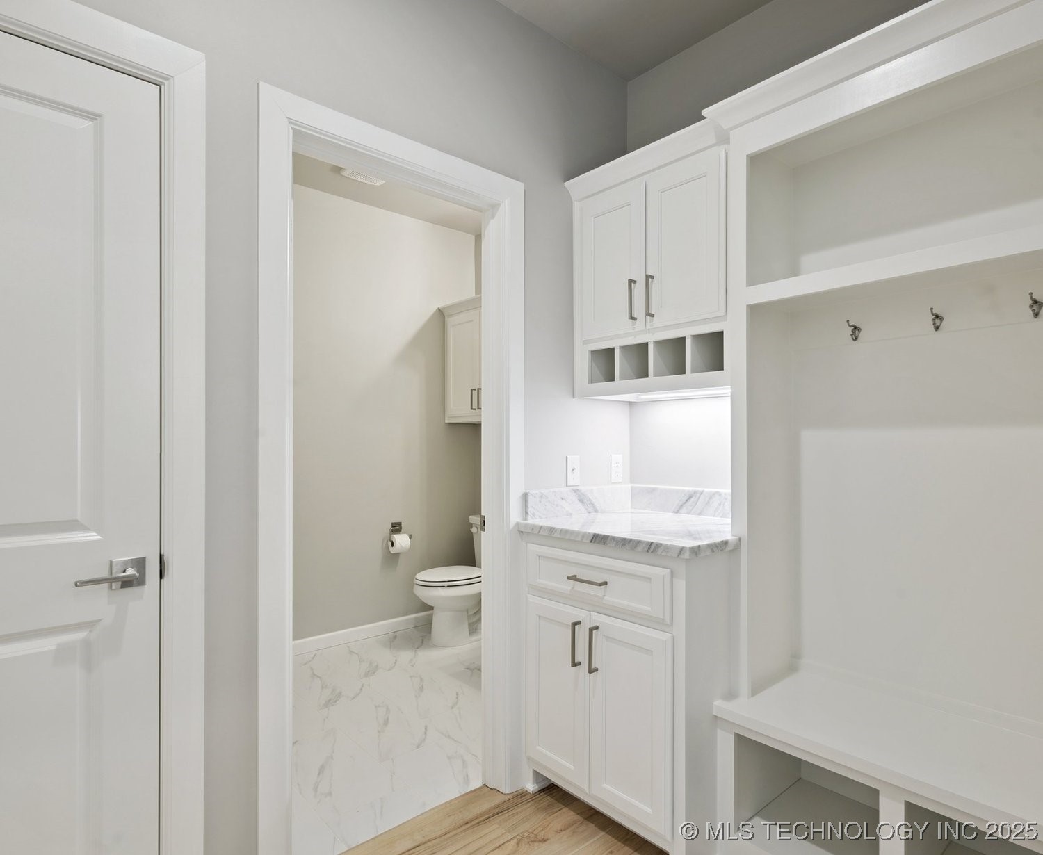 2719 W Van Buren Court Property Photo 29