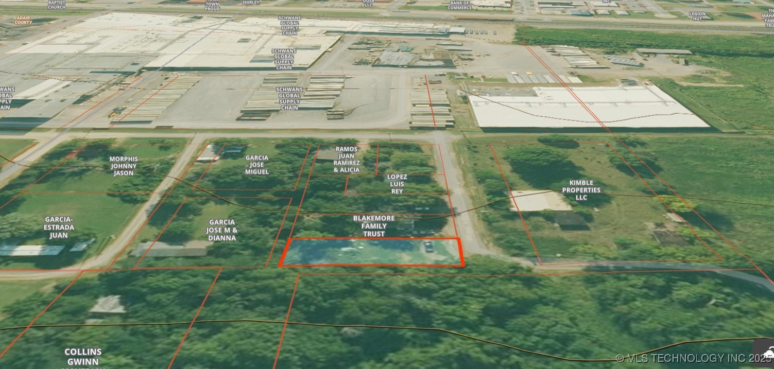 320 E Oak Street Property Photo 11