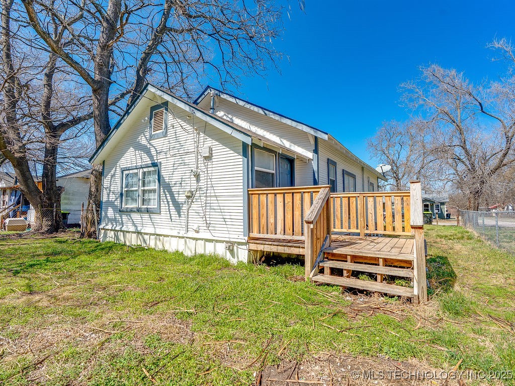 711 W 8th Property Photo 26