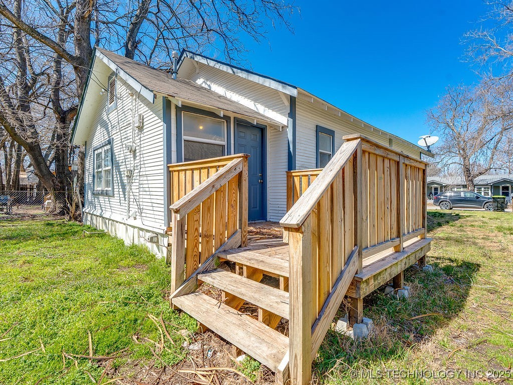 711 W 8th Property Photo 28