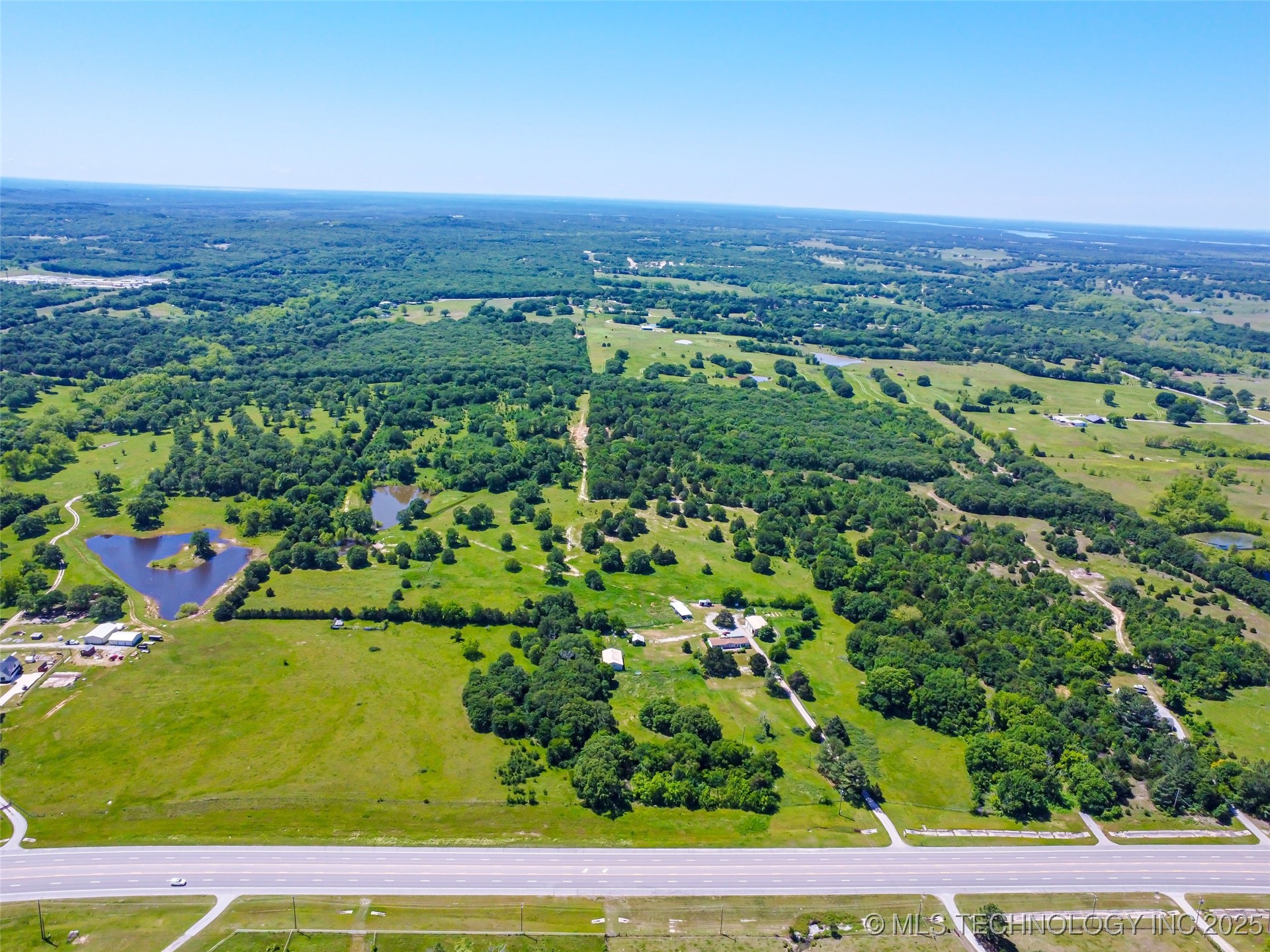 6389 State Highway 199 Property Photo 2