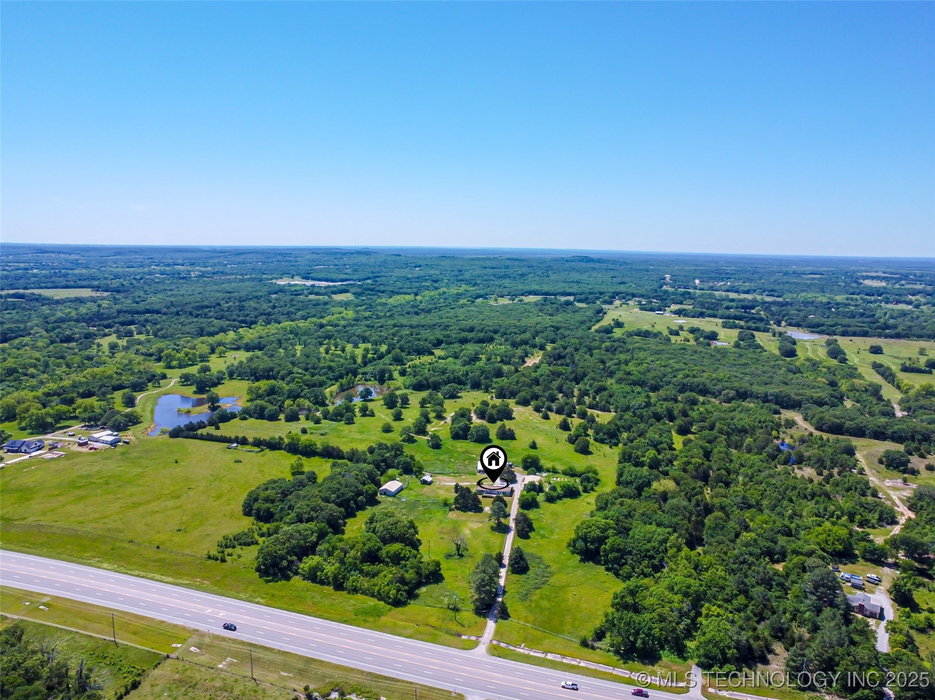 6389 State Highway 199 Property Photo 5