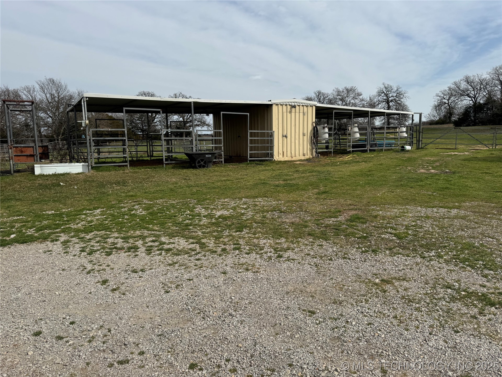 6389 State Highway 199 Property Photo 10