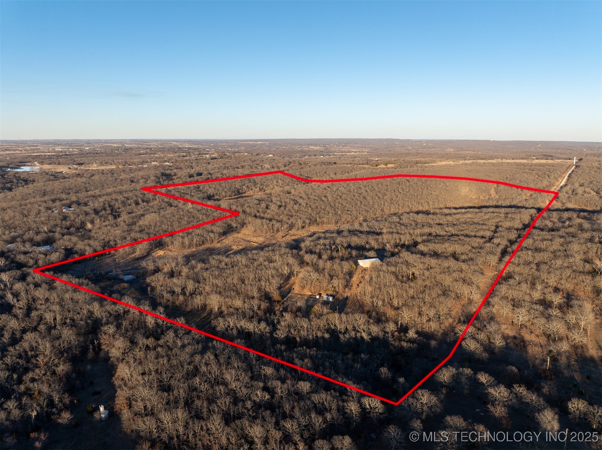 120 N 160 Road Property Photo 4