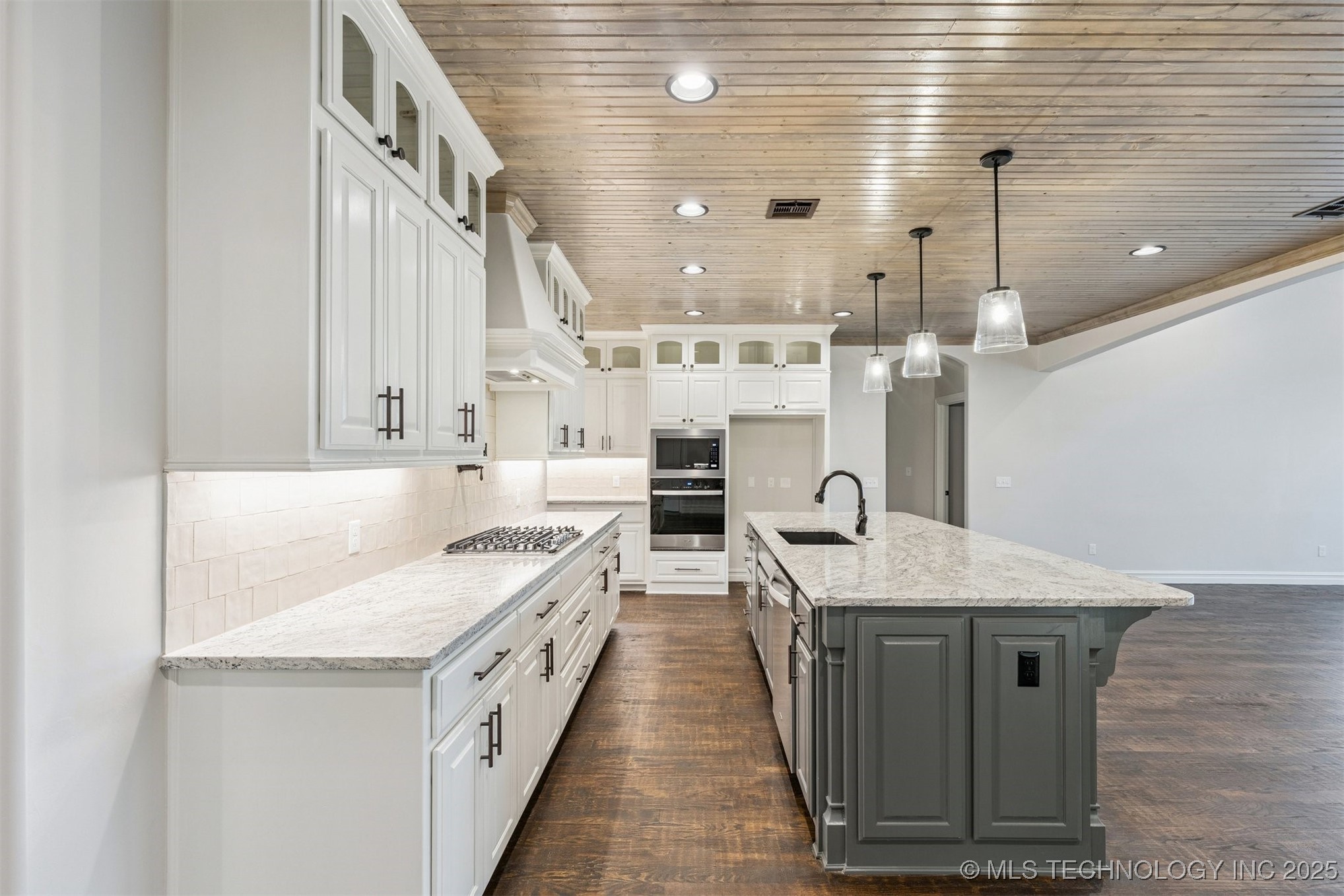 712 E 149th Street S Property Photo 7