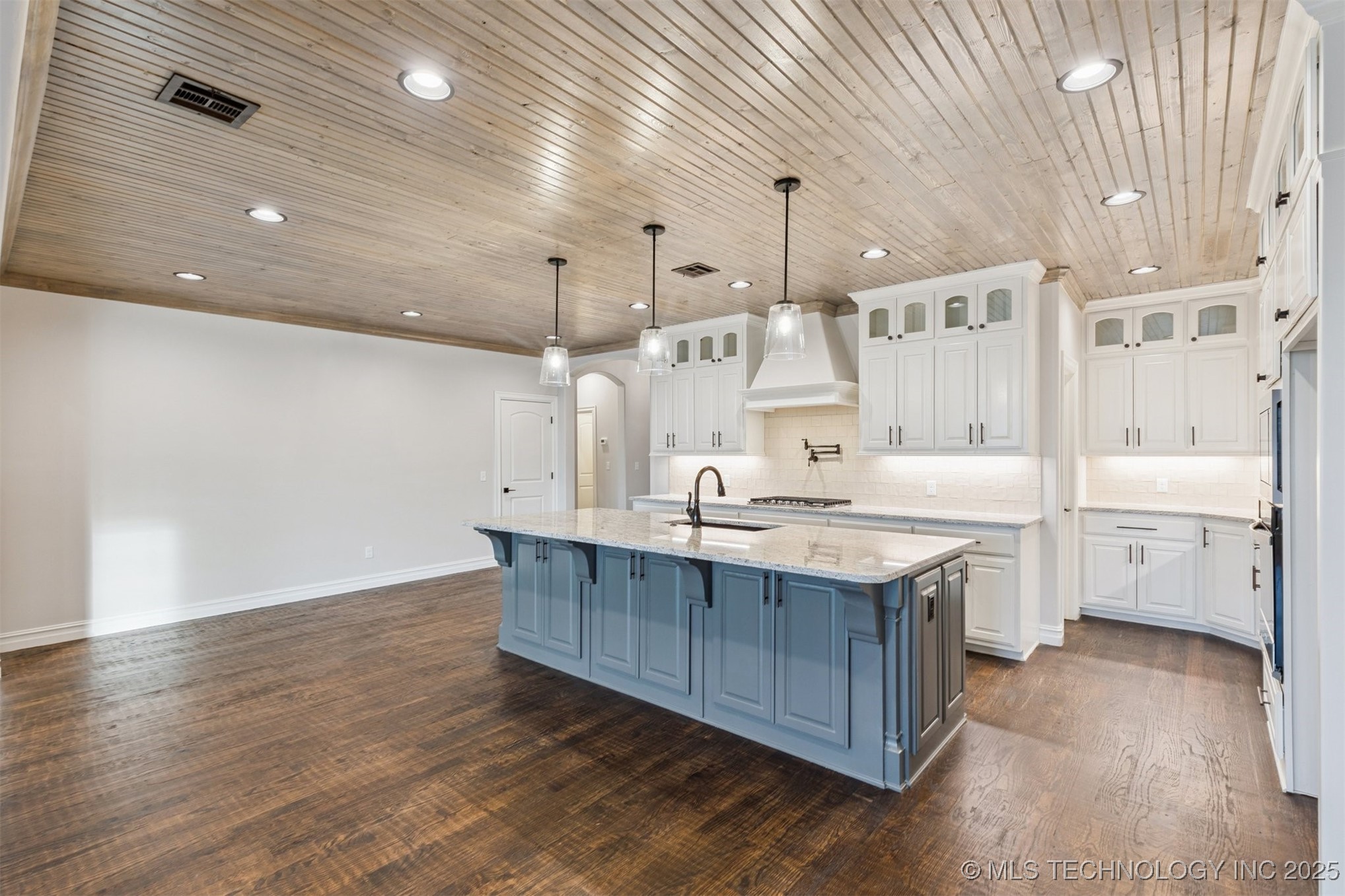 712 E 149th Street S Property Photo 10