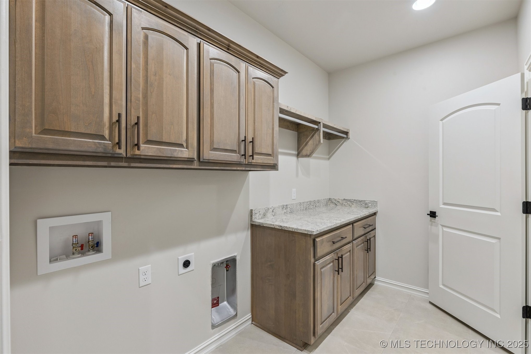 712 E 149th Street S Property Photo 27