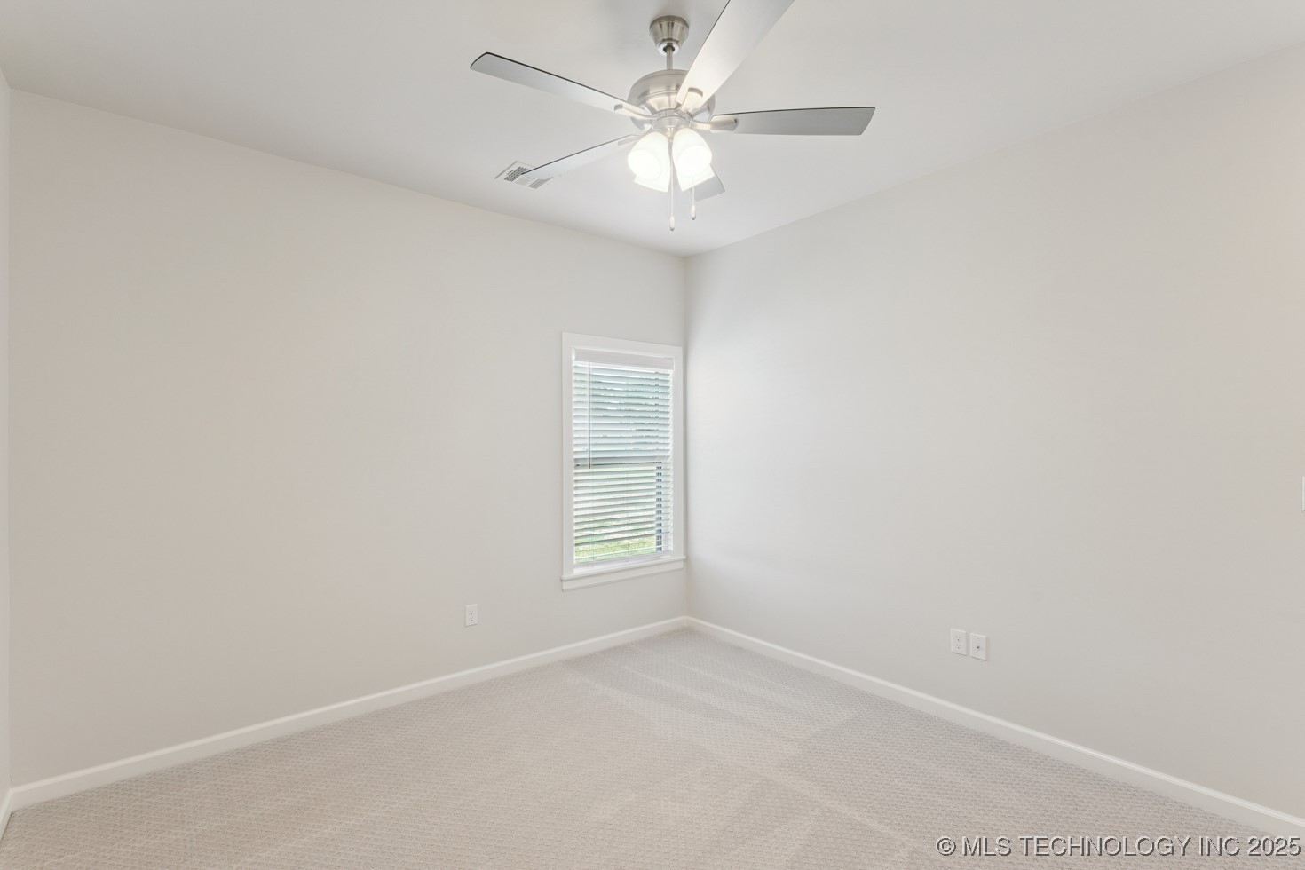 3922 S Dogwood Place Property Photo 6