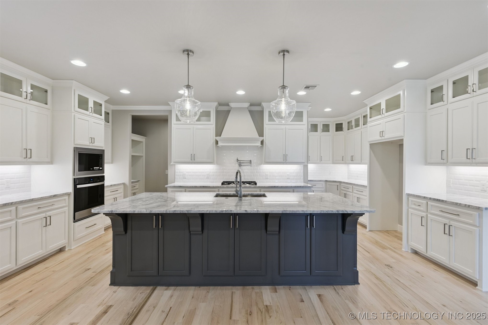 14270 S Evanston Avenue S Property Photo 10