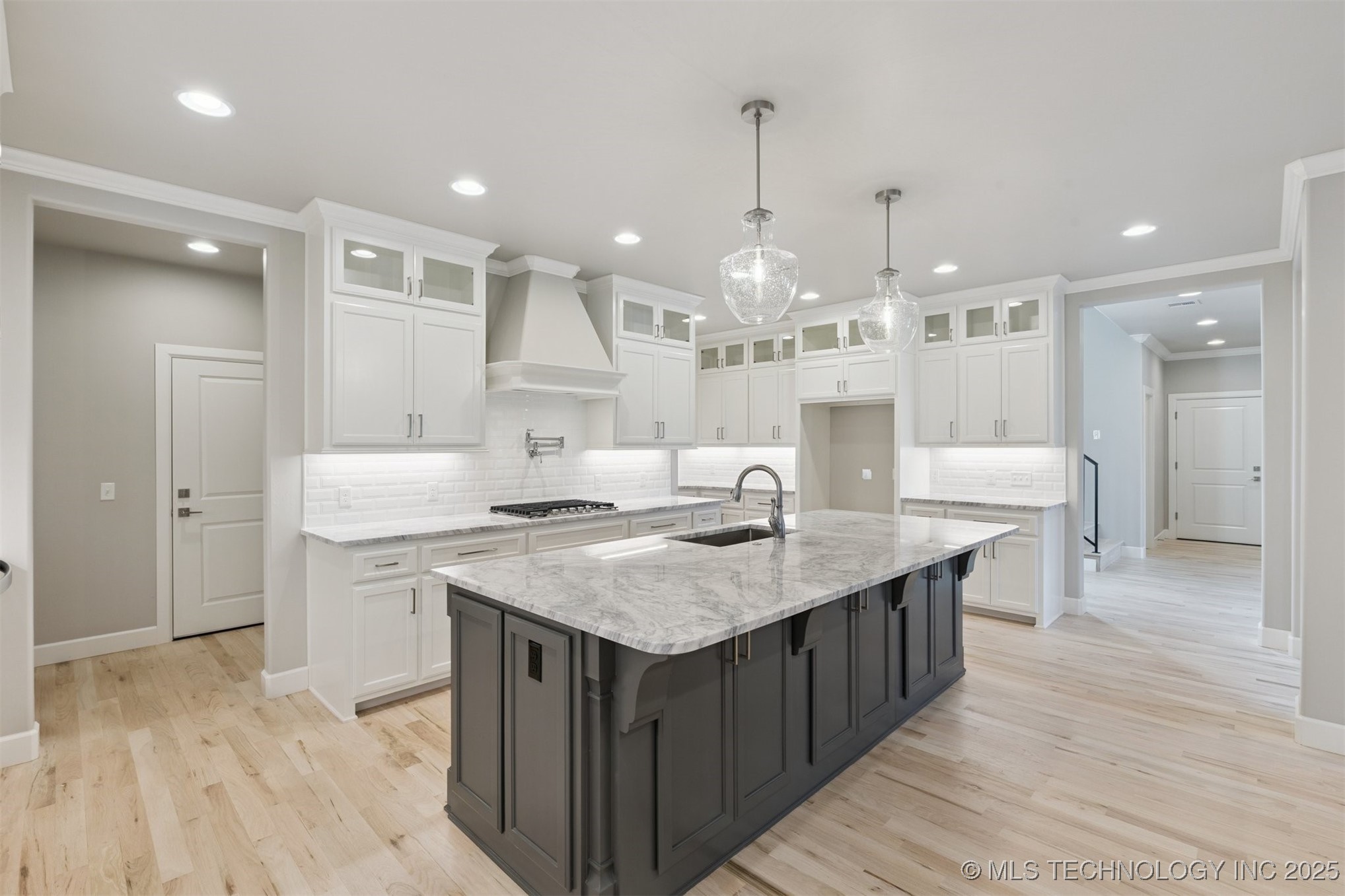 14270 S Evanston Avenue S Property Photo 11