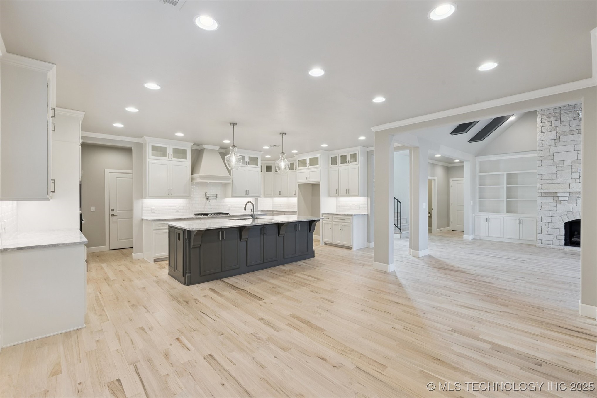 14270 S Evanston Avenue S Property Photo 13