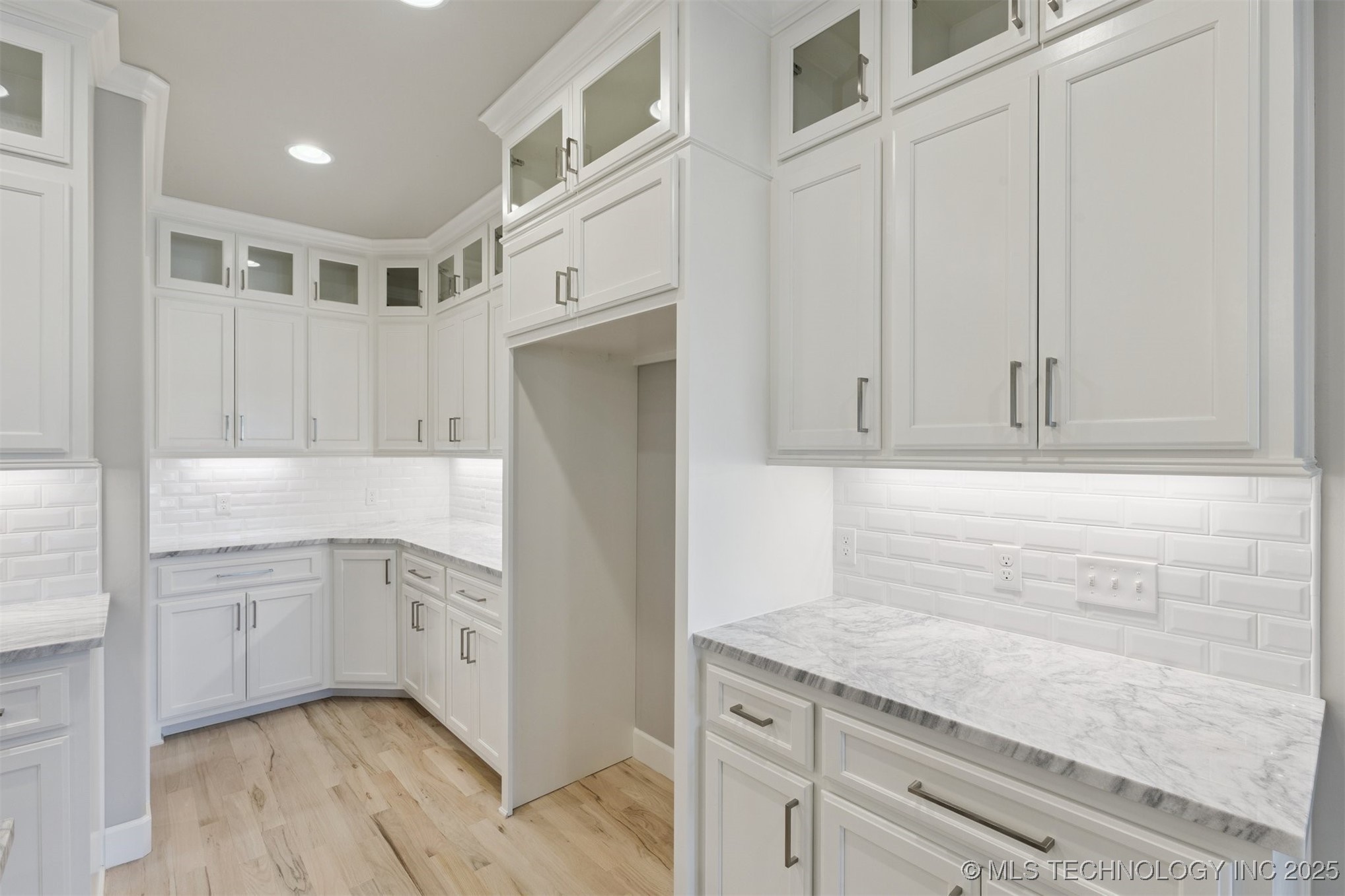 14270 S Evanston Avenue S Property Photo 22