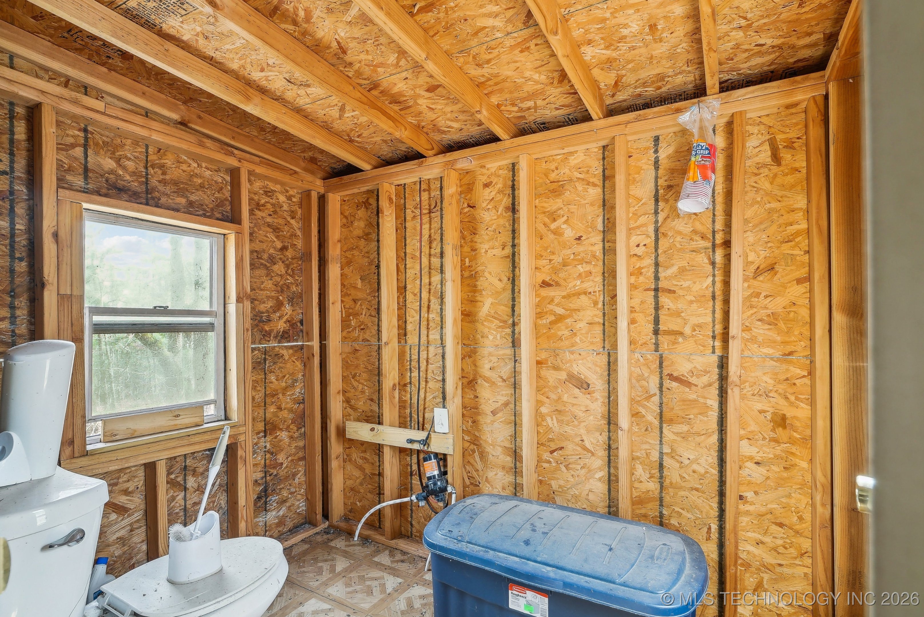 793 Nw 187th Property Photo 12