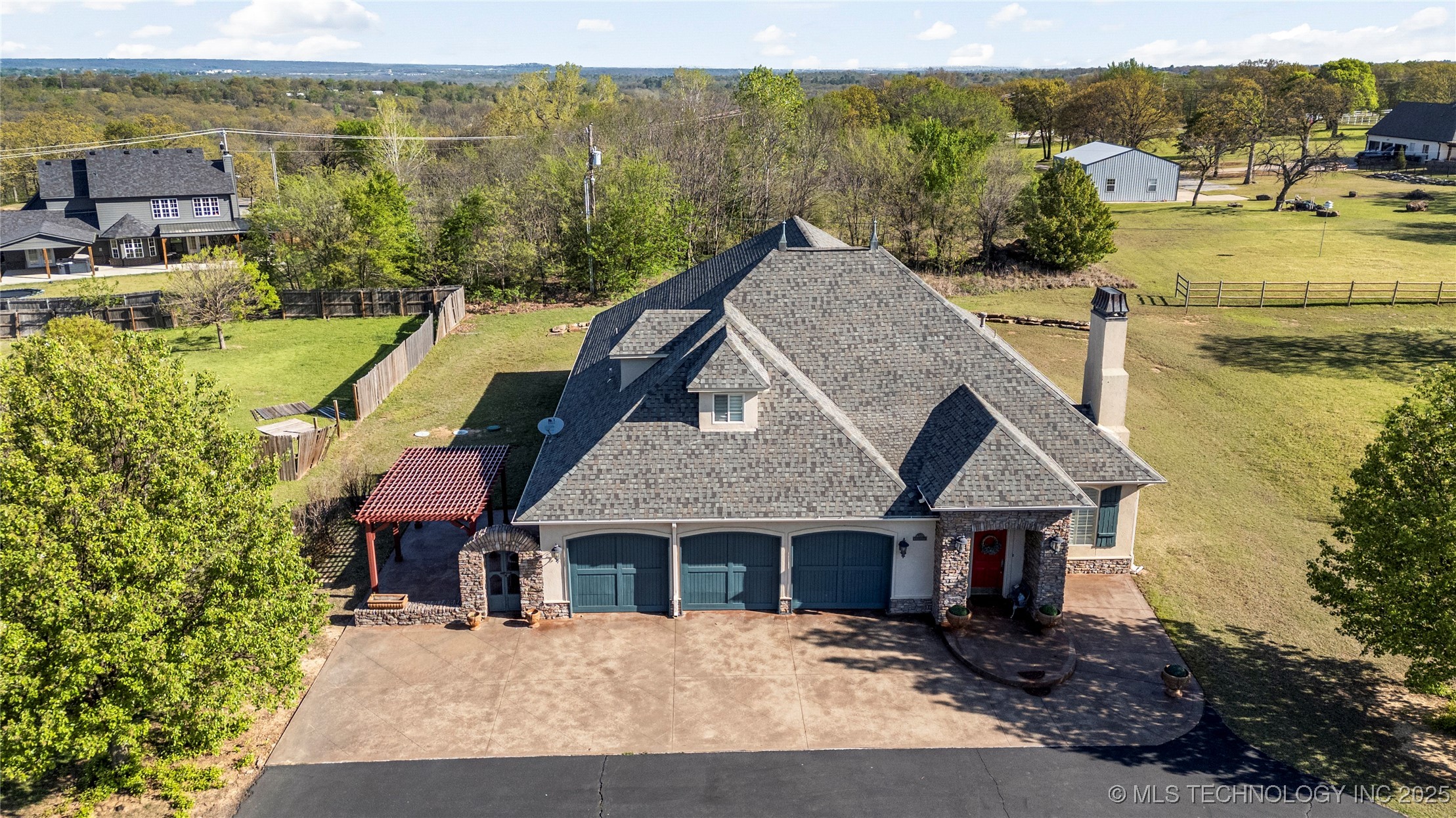 6355 Rockwood North Circle Property Photo 2