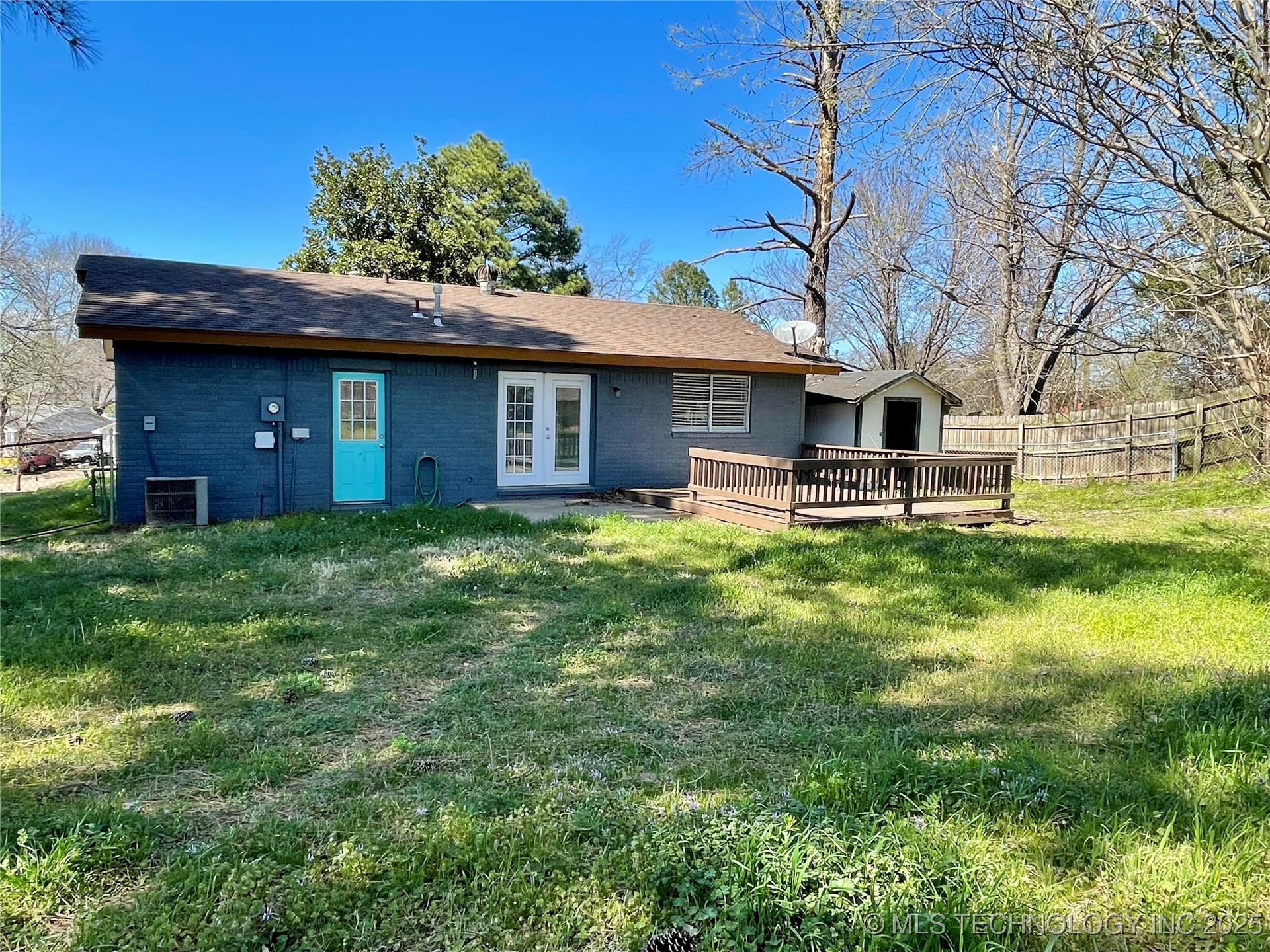 1003 Four Seasons Property Photo 22